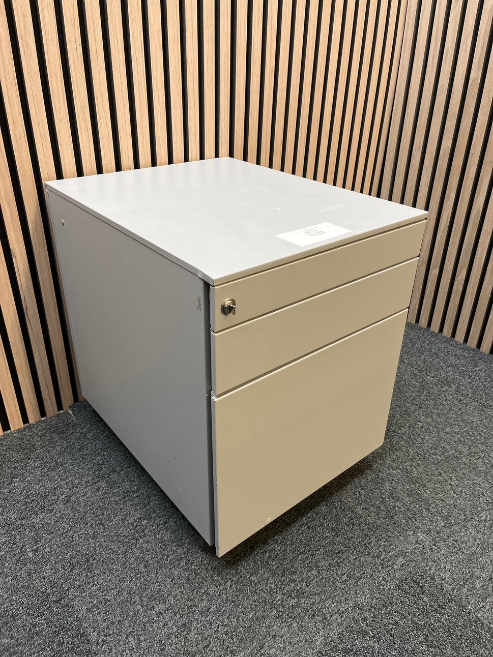 Grey metal 3 drawer mobile pedestal