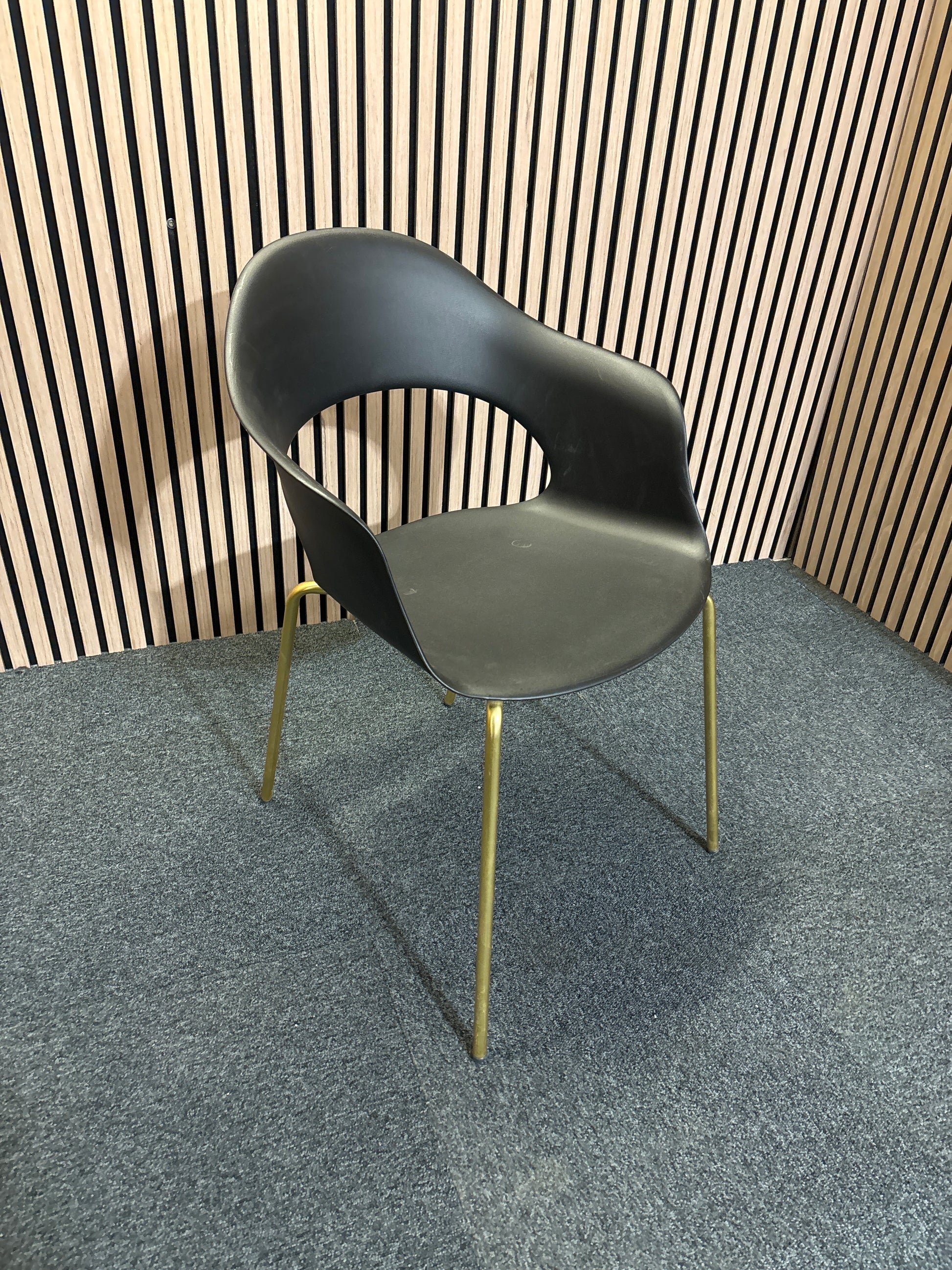 Reno single piece polyprop monoshell 4 legged chair in black