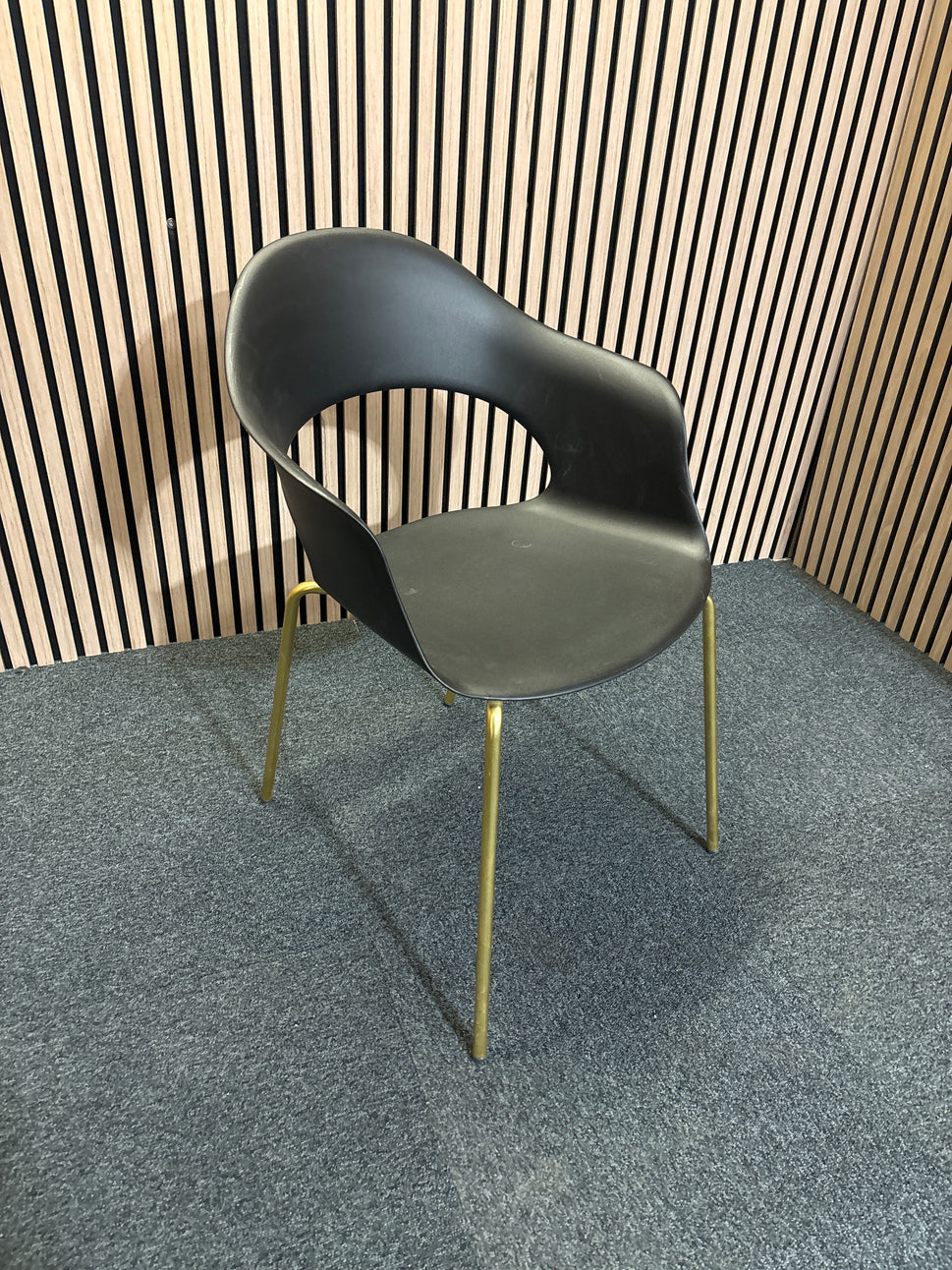 Reno single piece polyprop monoshell 4 legged chair in black