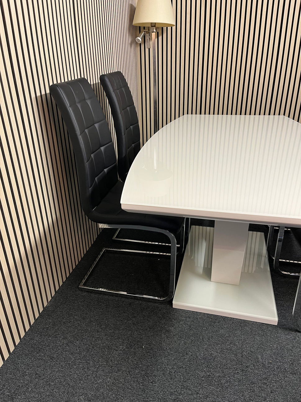 High polished glass modern dining table with 4 no. matching leather cantilever chairs 1325