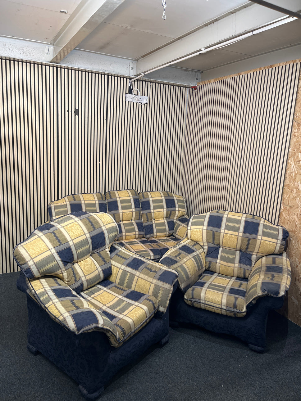 3+1+1 Mixed fabric blue and yellow sofa suite 1126