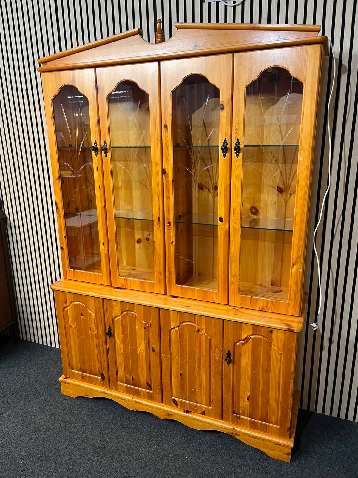 Solid pine 3+3 door glass display unit (H 203 x W 105 x D 40 cm) 43348