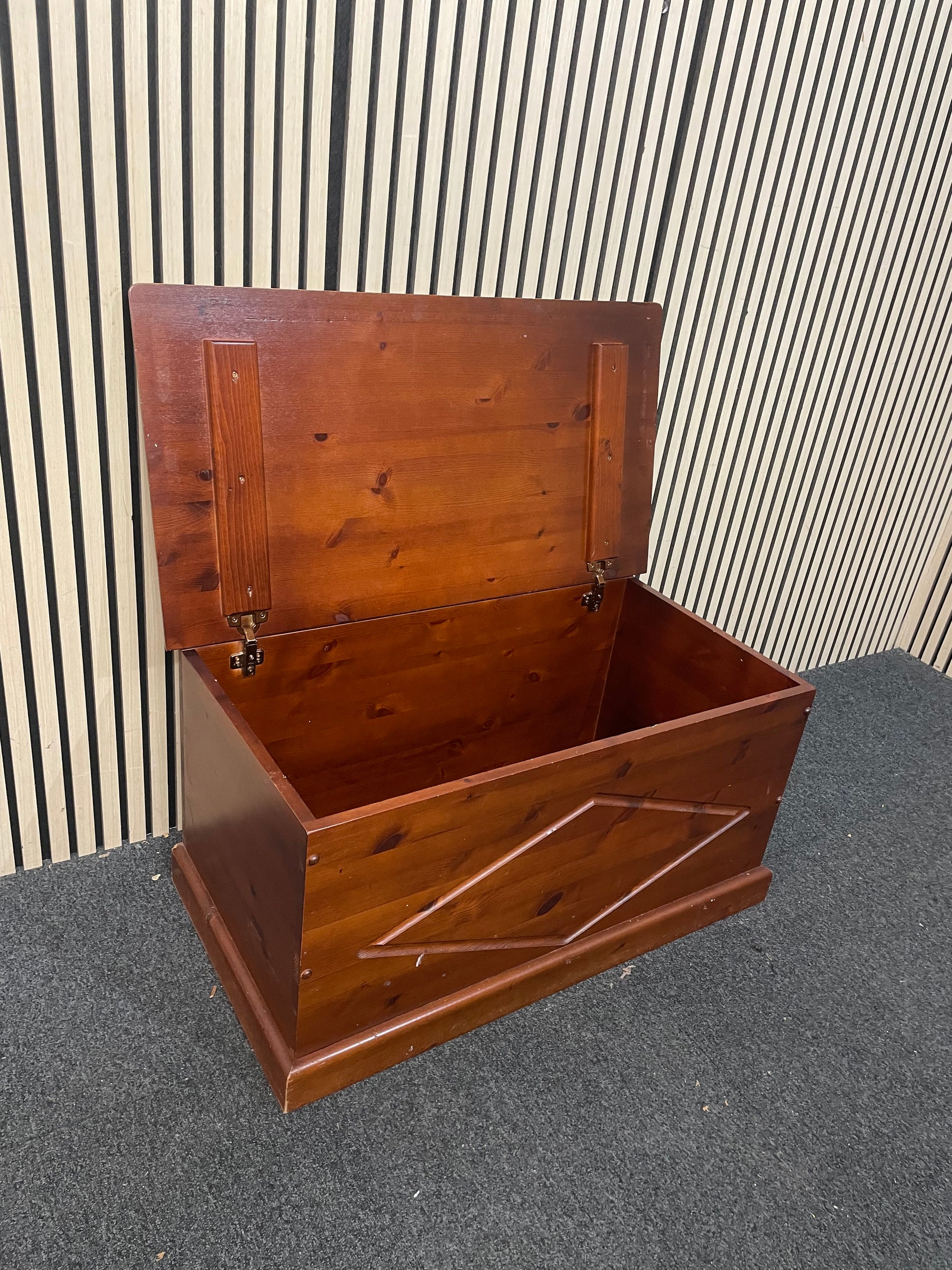 Solid pine, dark wood stained, top open blanket box 1126