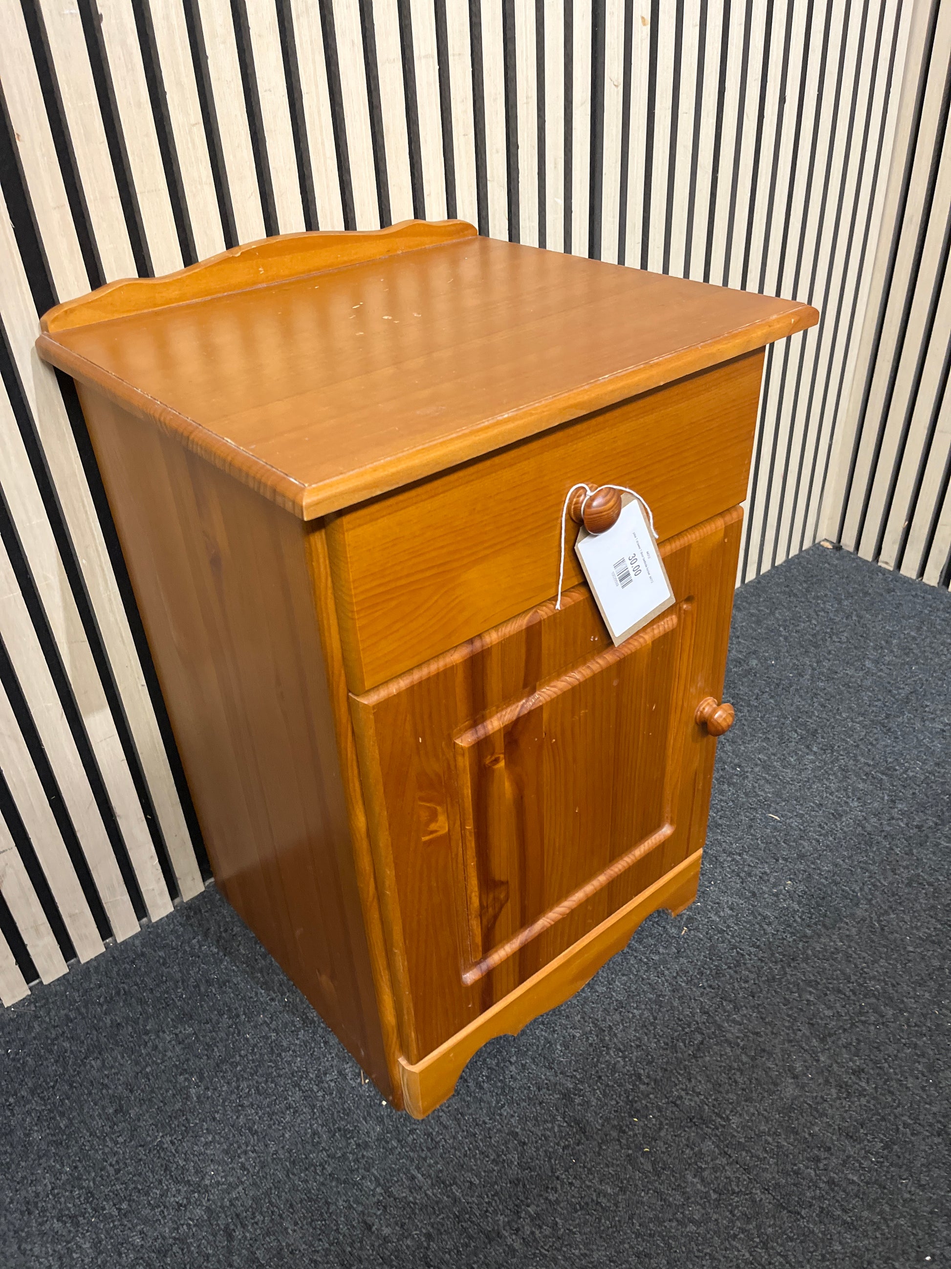 pine 1 drawer 1 door bedside locker 44312