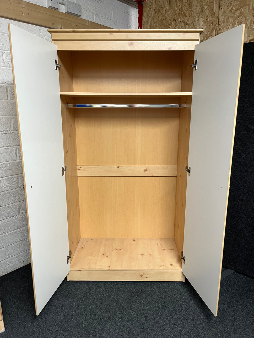 Tall maple 2 door wardrobe (H 8120 x W 960 x D 530 mm) 1225