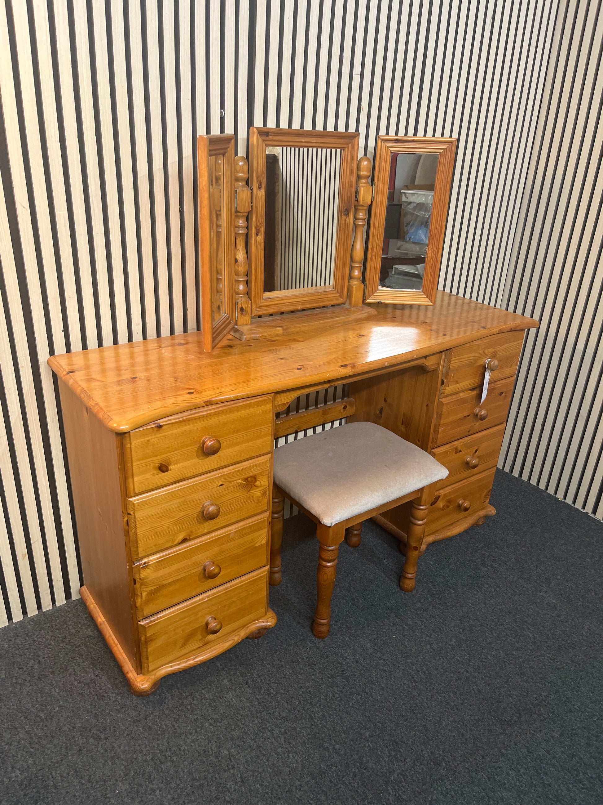 8 drawer solid Pine dressing table table with matching stool and mirror (H 79 x W 140 x D 43 cm) 43790