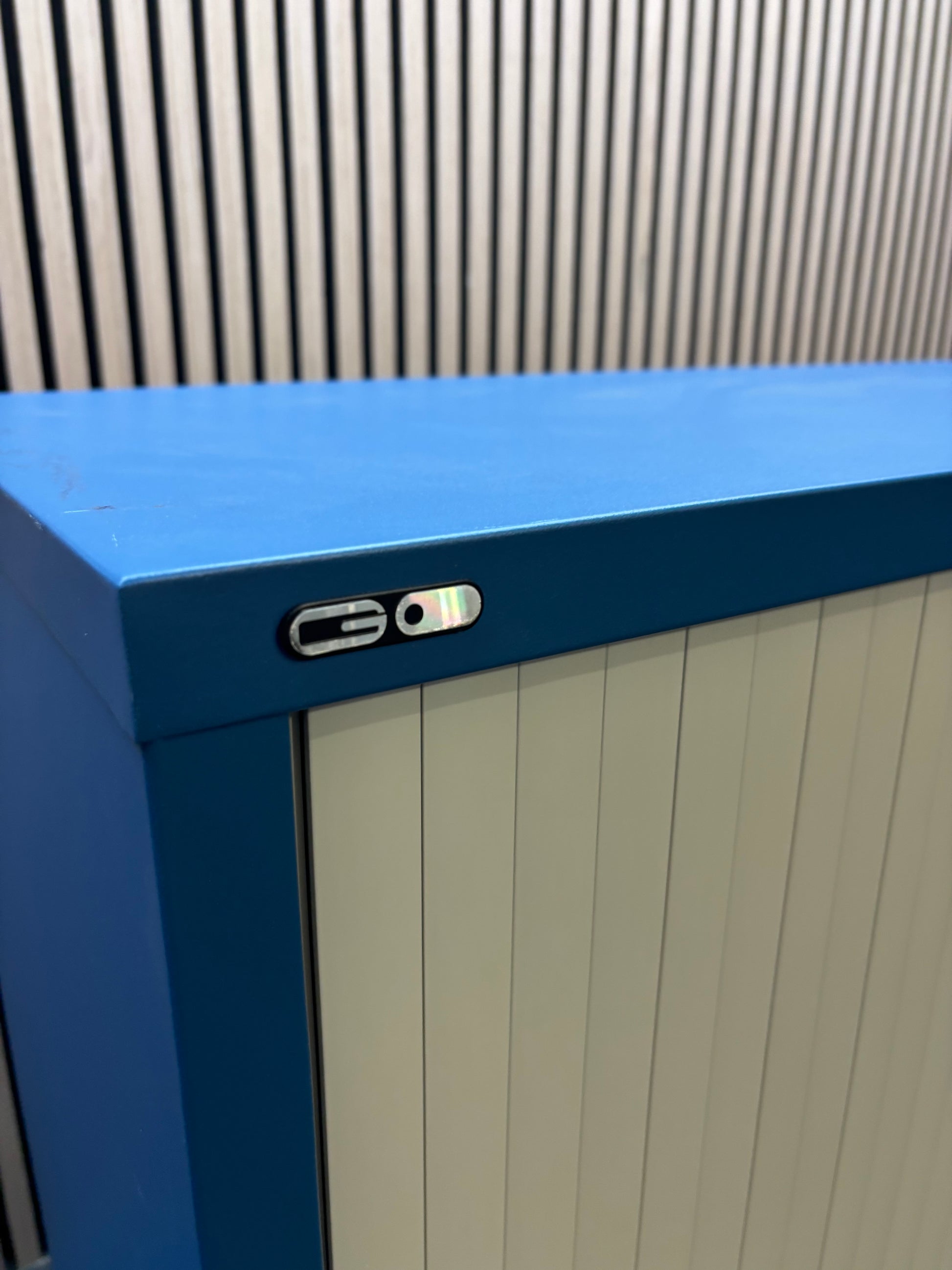 Medium mainline metal side open tambour unit- blue