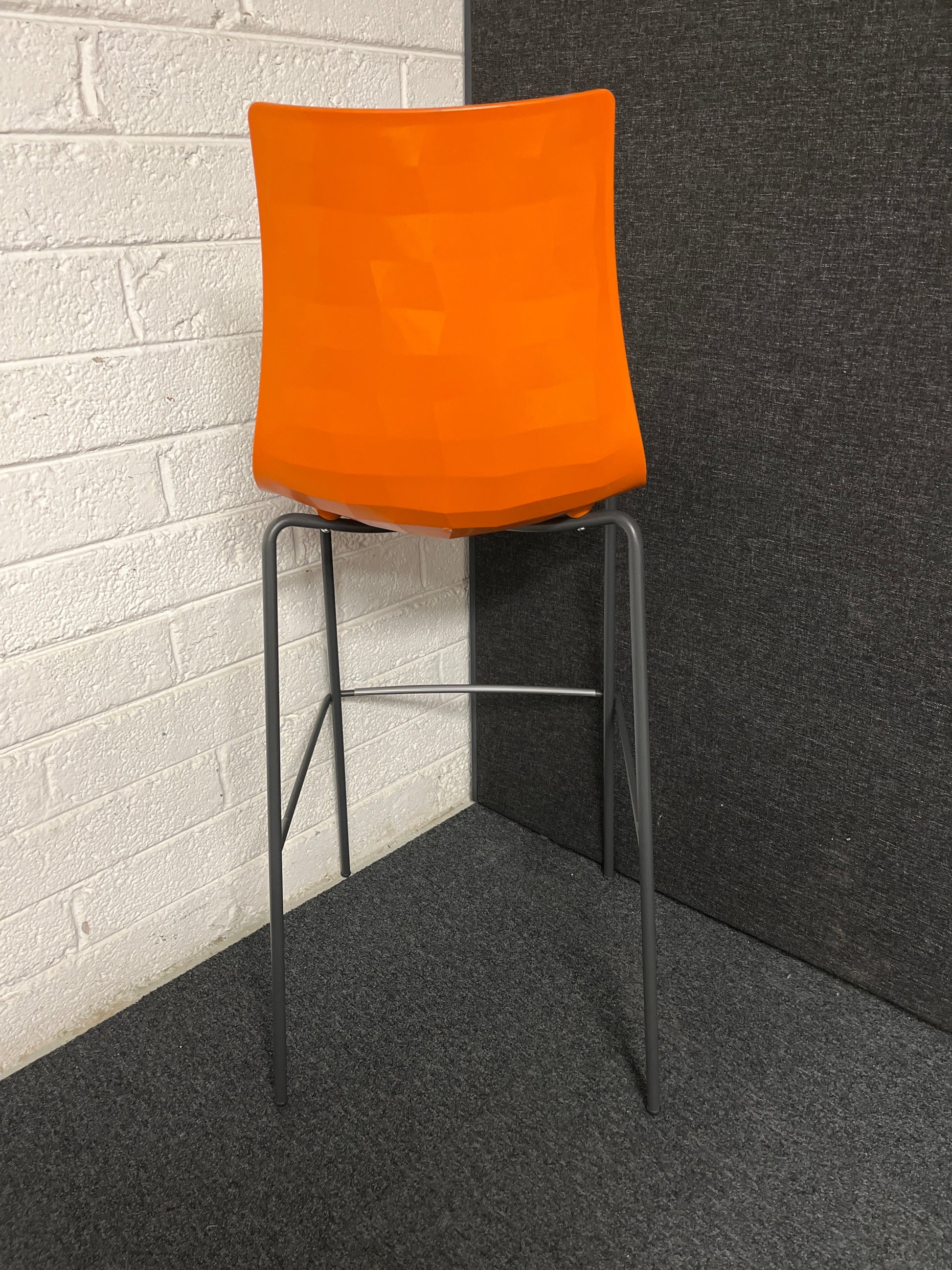 Gecko shell dining stool with anthracite, white or chrome legs - choice of colours