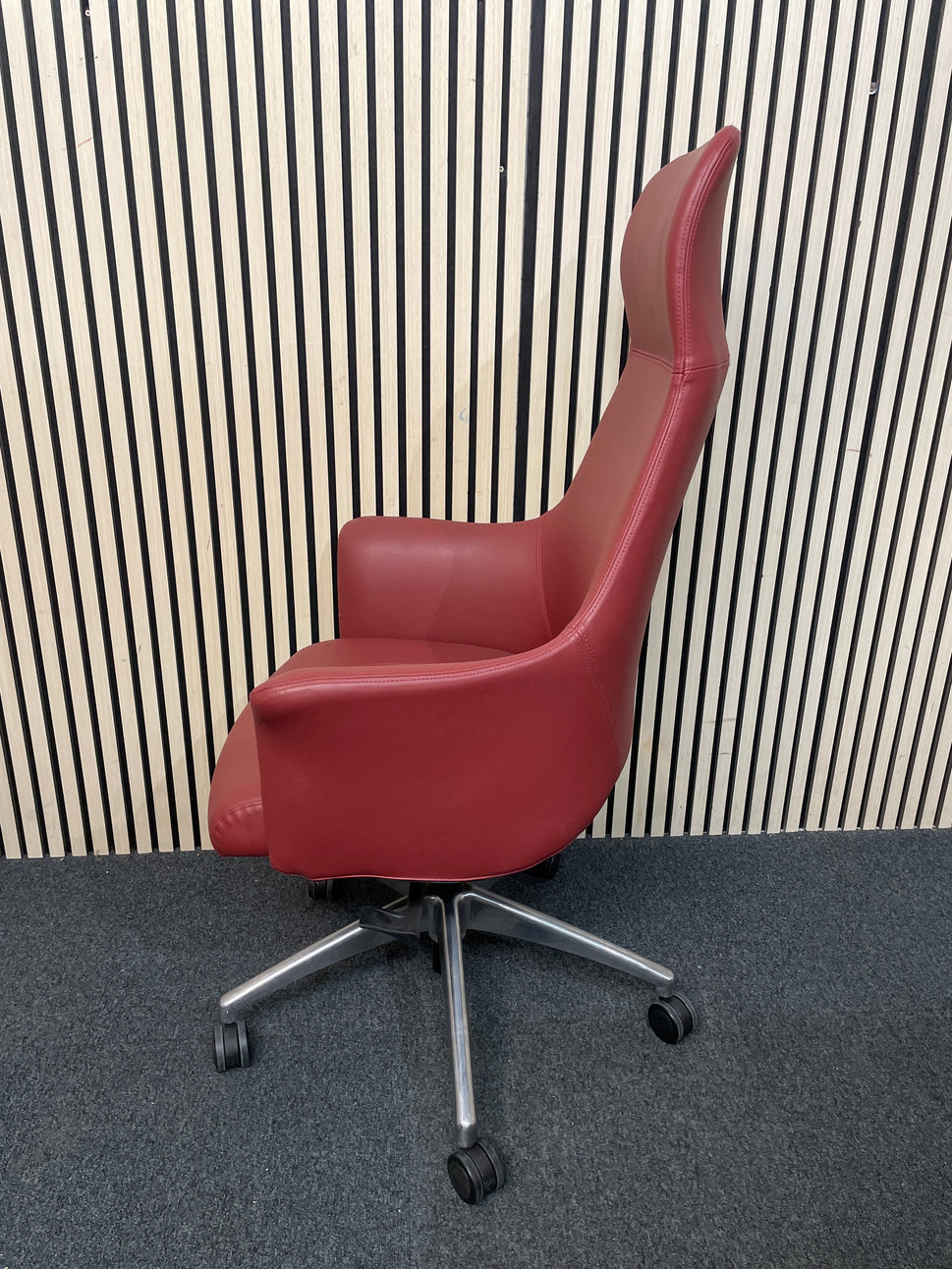 Ex Demo Tempo high back executive swivel chair in WINE LEATHERETTE, Height adjustable, chrome gas lift, syncronised mechanism. ONLY ONE IN STOCK. PRICE INC VAT