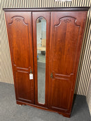 Large mahogany 2 door mirrored wardrobe (H 194 x W 122 x D 56 cm) 44525