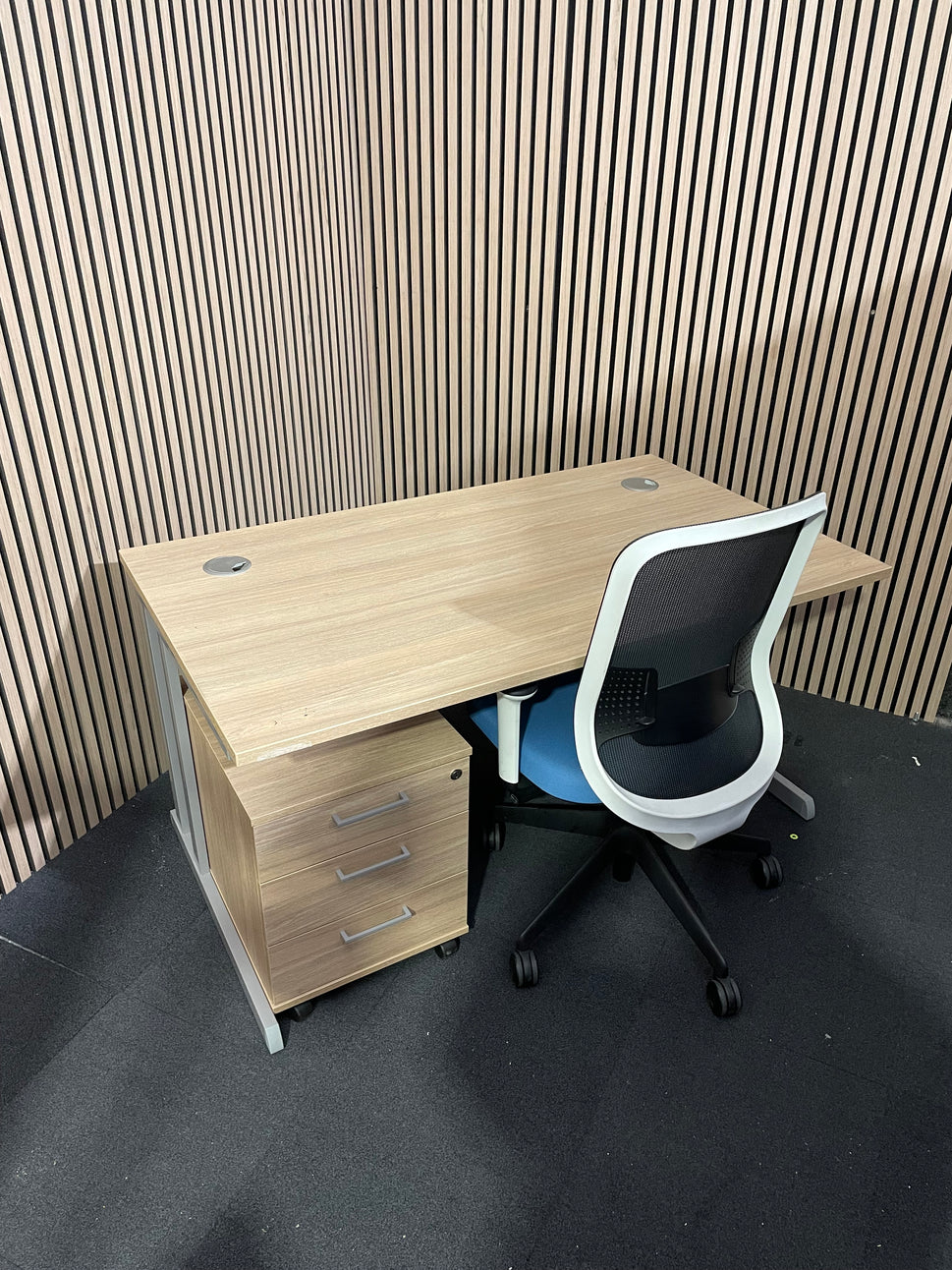 American Oak Straight Desk (Various sizes)