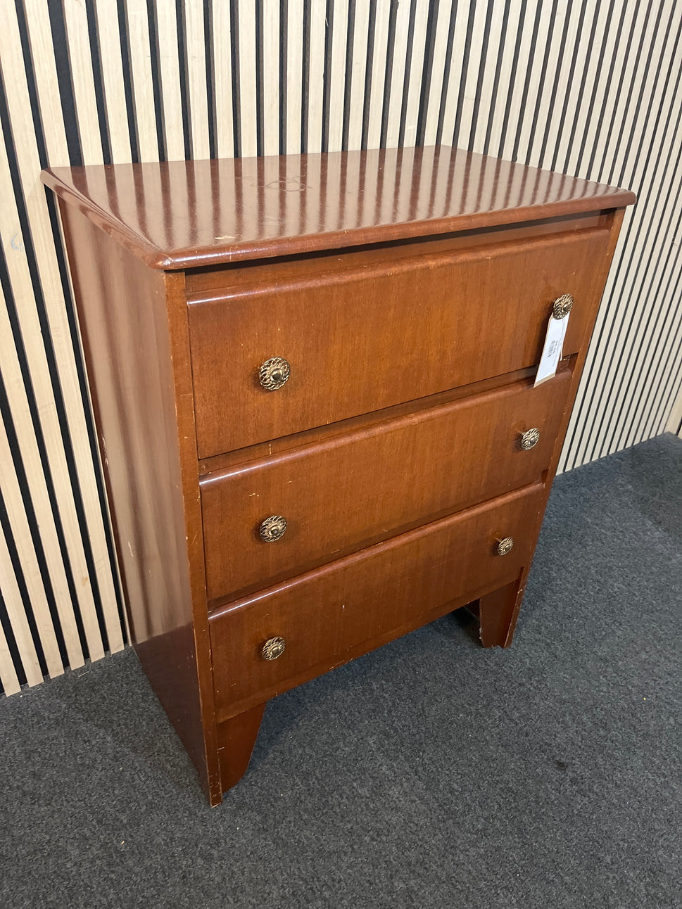 Retro dark wood stained 4 drawer chest (H 94 x W 72 x D 42 cm) 43461