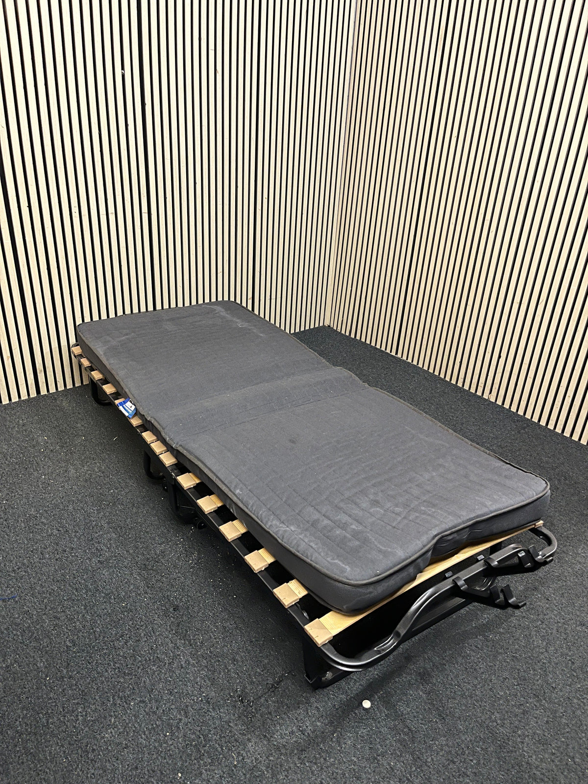 Grey fabric camp bedframe 44334