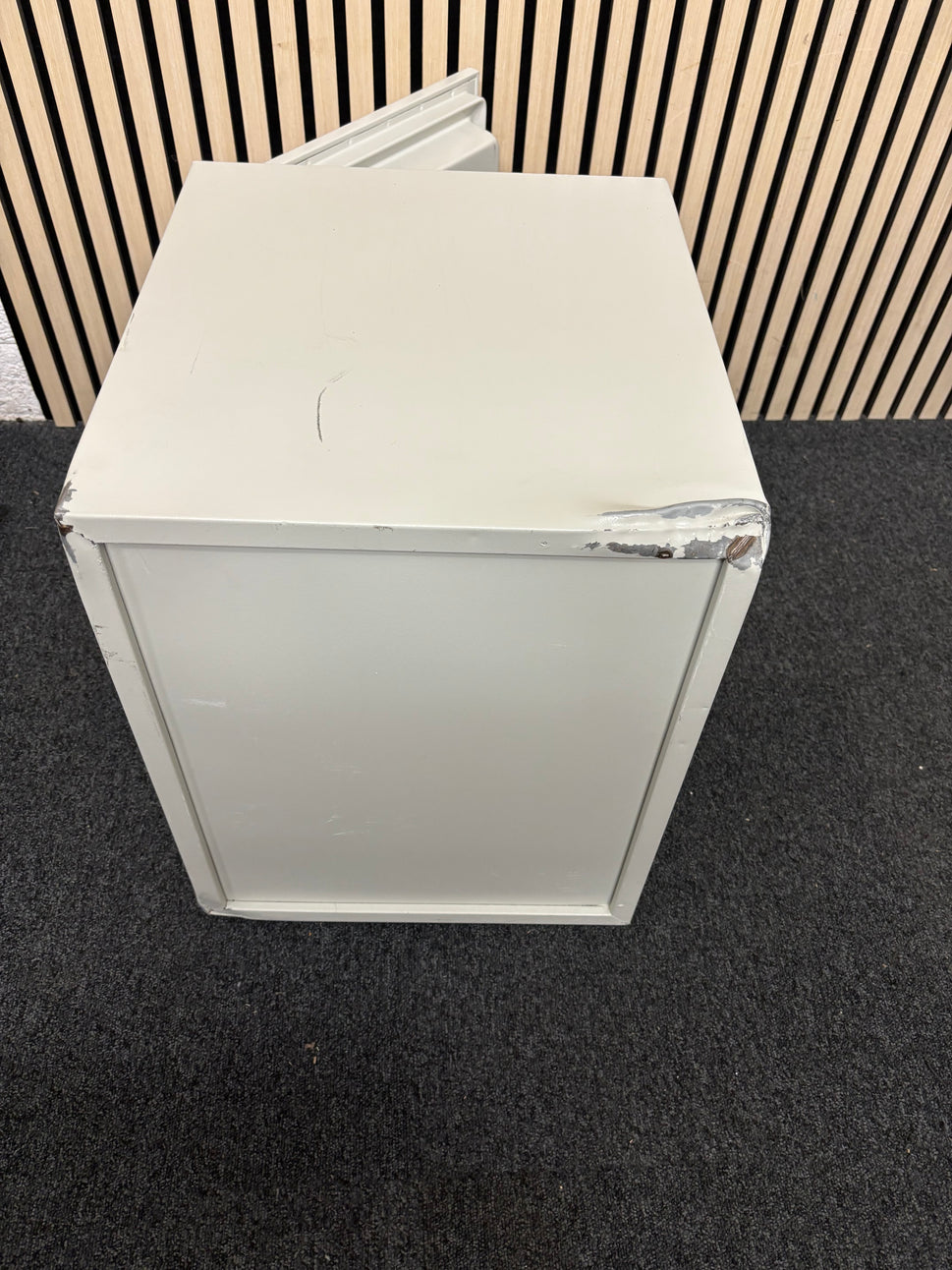 Phoenix fireproof digital safe. Battery operated. No key. Overwrite code. Dims 52Hx40Wx44D