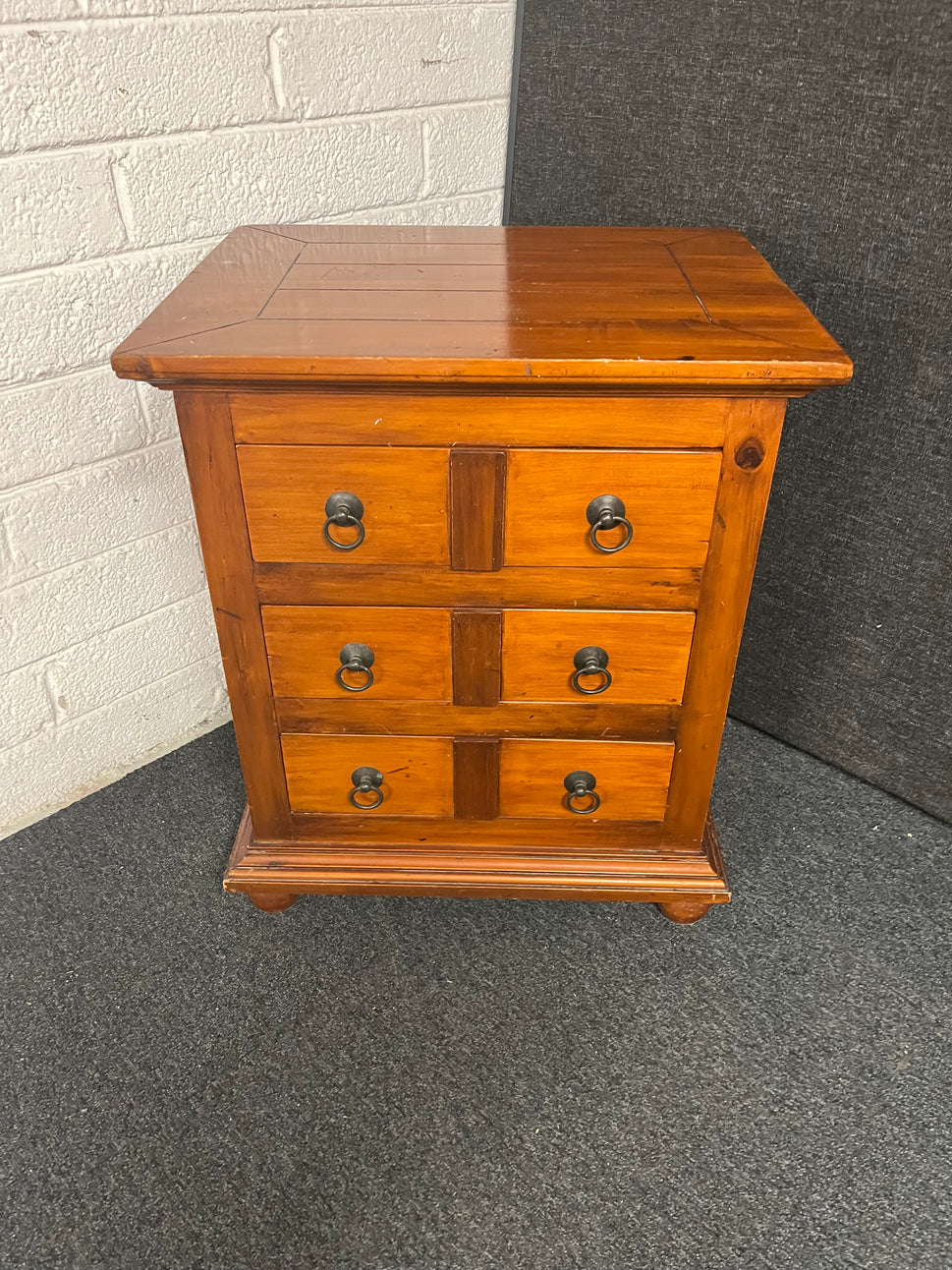 Solid wood 6 drawer locker (H 720 x W 620 x D 490 mm) 1225