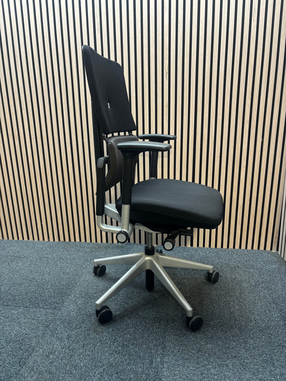 Steelcase PLEASE Ergonomic swivel chair with black fabric seat and back with height adjustable arms. Price inc VAT, Large Qtys Available