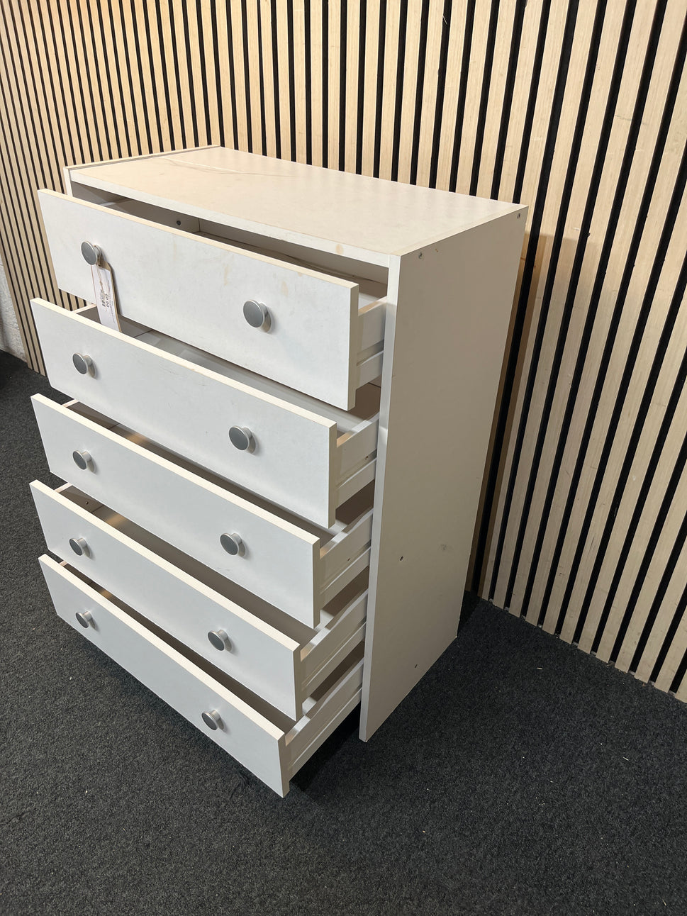 White laminate 5 drawer chest of drawers (H 90 x W 66 x D 33 cm) 43758