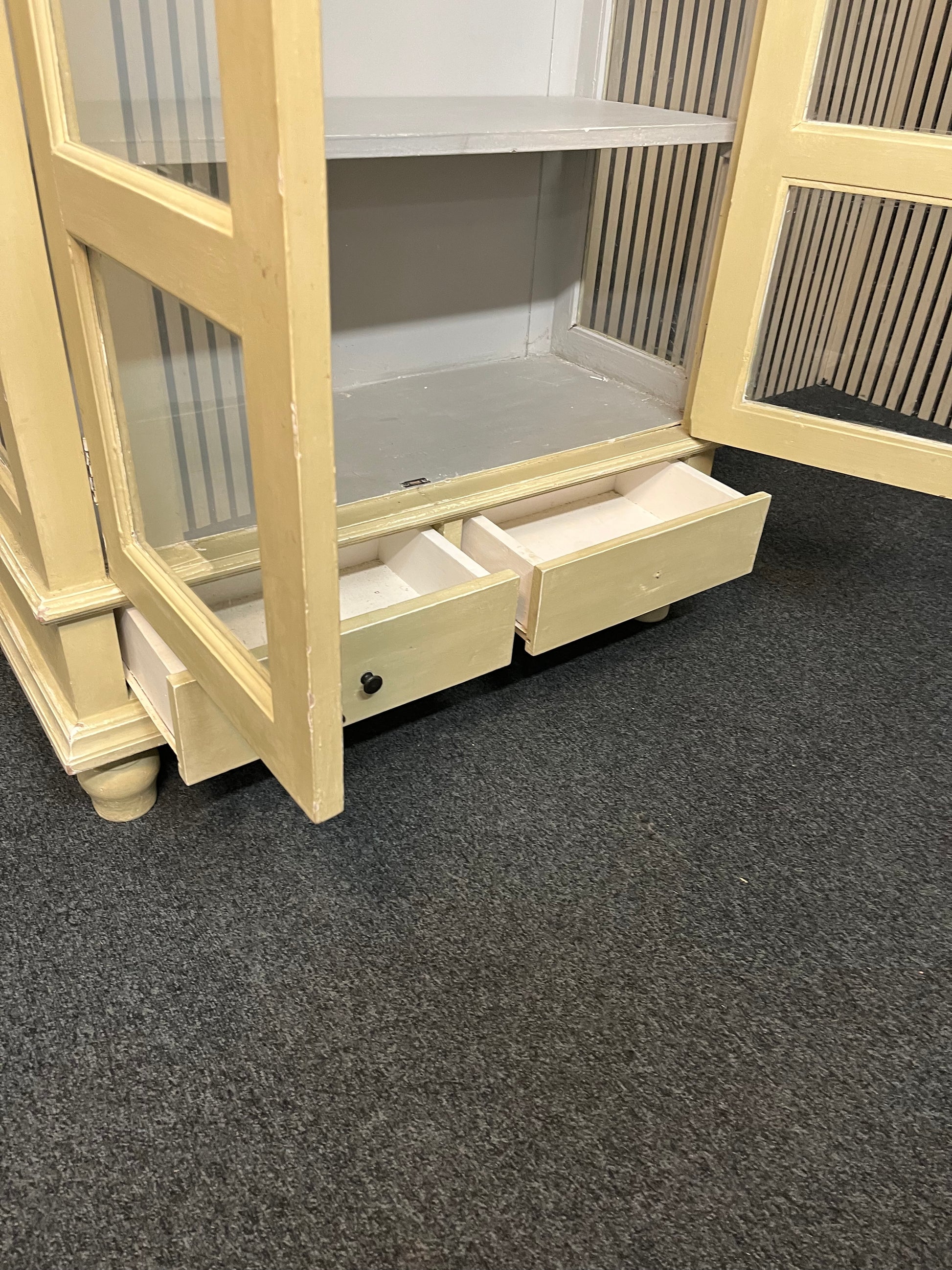 Solid wood cream painted glass display unit with 2 base drawers (H 198 x W 98 x D 41 cm) 2425