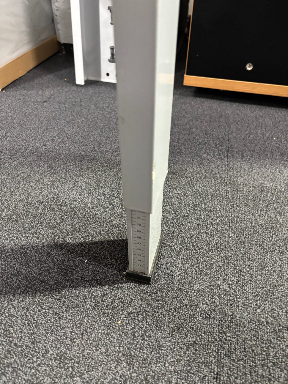 1600x800 white laminate scallop top straight desk with metal manual height adjustable frame