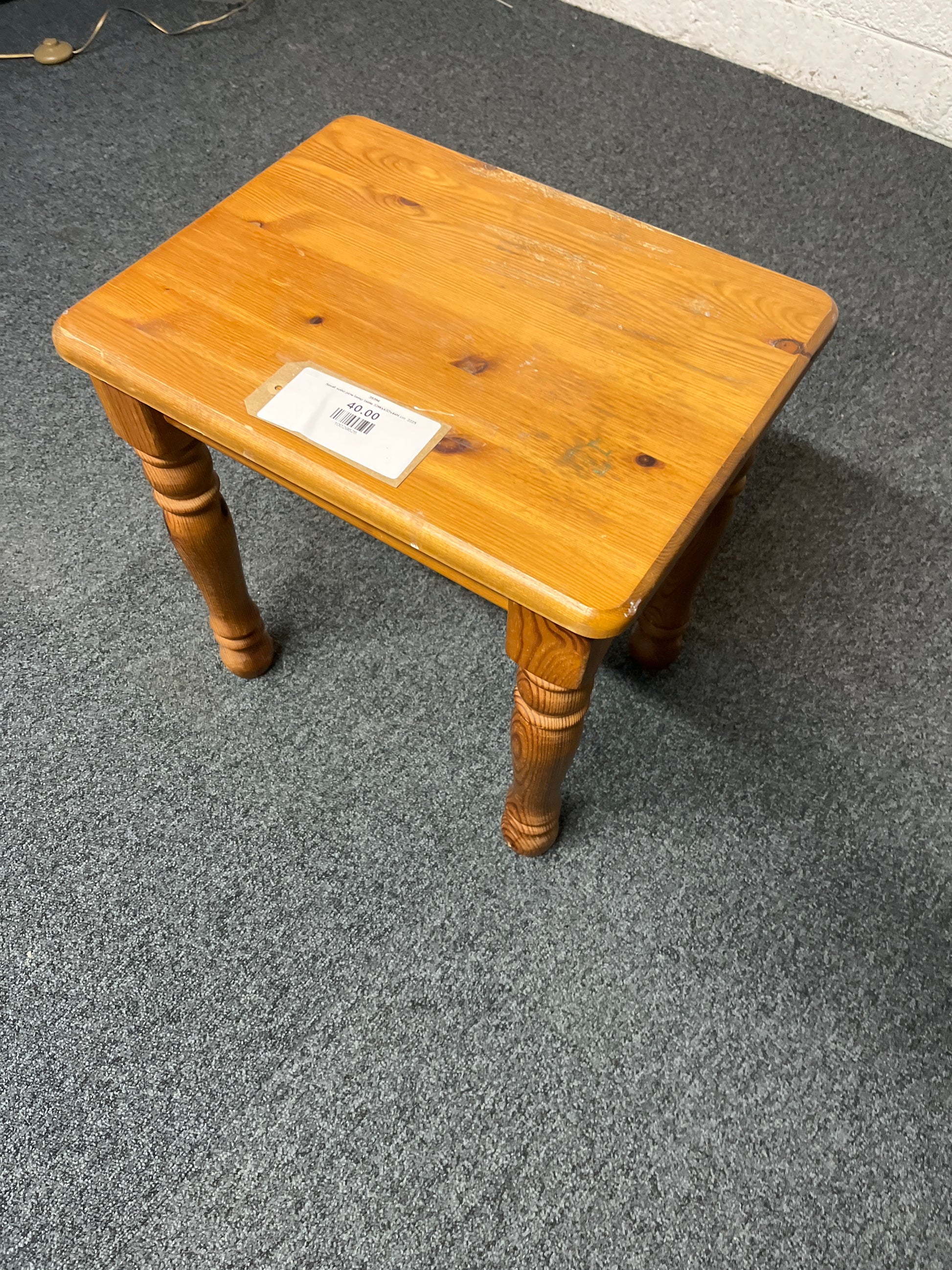 Small solid pine lamp table 33Wx43Dx44H cm 2225
