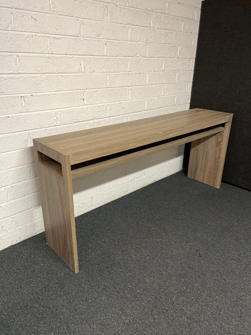 Large grey oak laminate console table with shelf (H 800 x W 1800 x D 400 mm) 1225