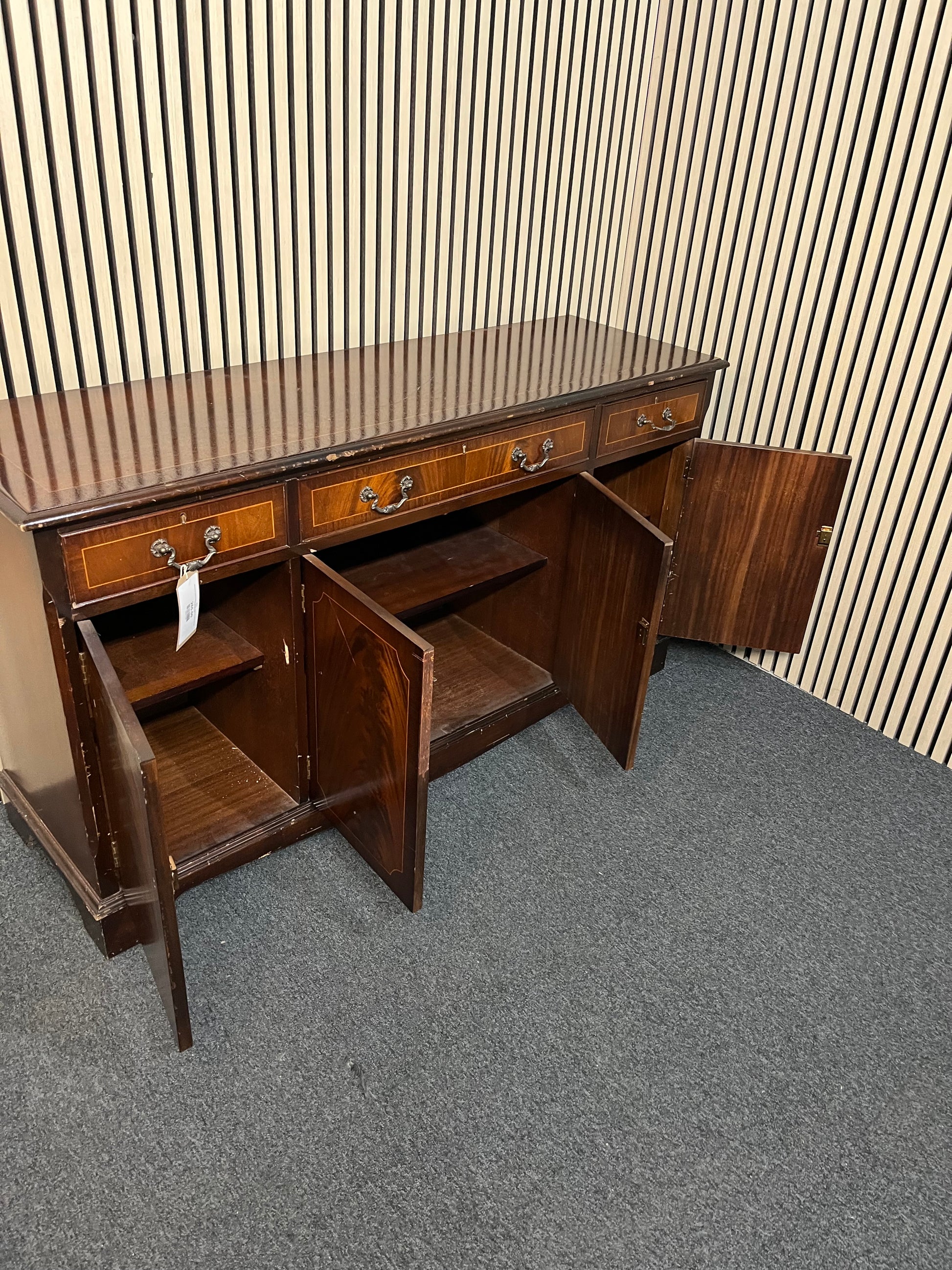 Mahogany inlaid 3 door 3 drawer sideboard (H 83 x W 152 x D 48 cm) 2325