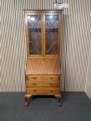 Traditional wooden bureau with glazed display top and three drawers, height 200 cm, width 82 cm, depth 47 cm 44791