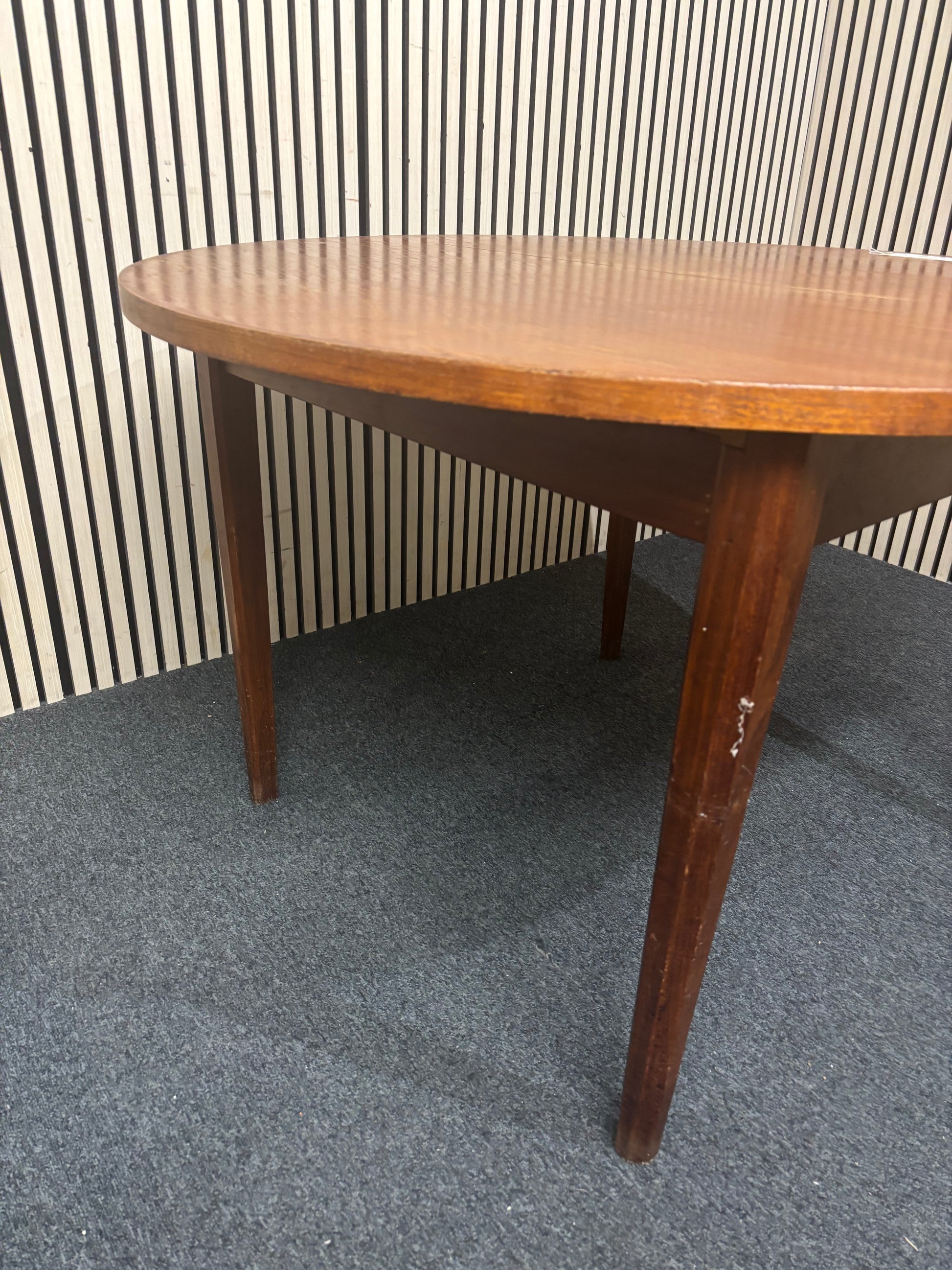 Large circular cherry wood extendable dining table (W 120cm unextended) 43481