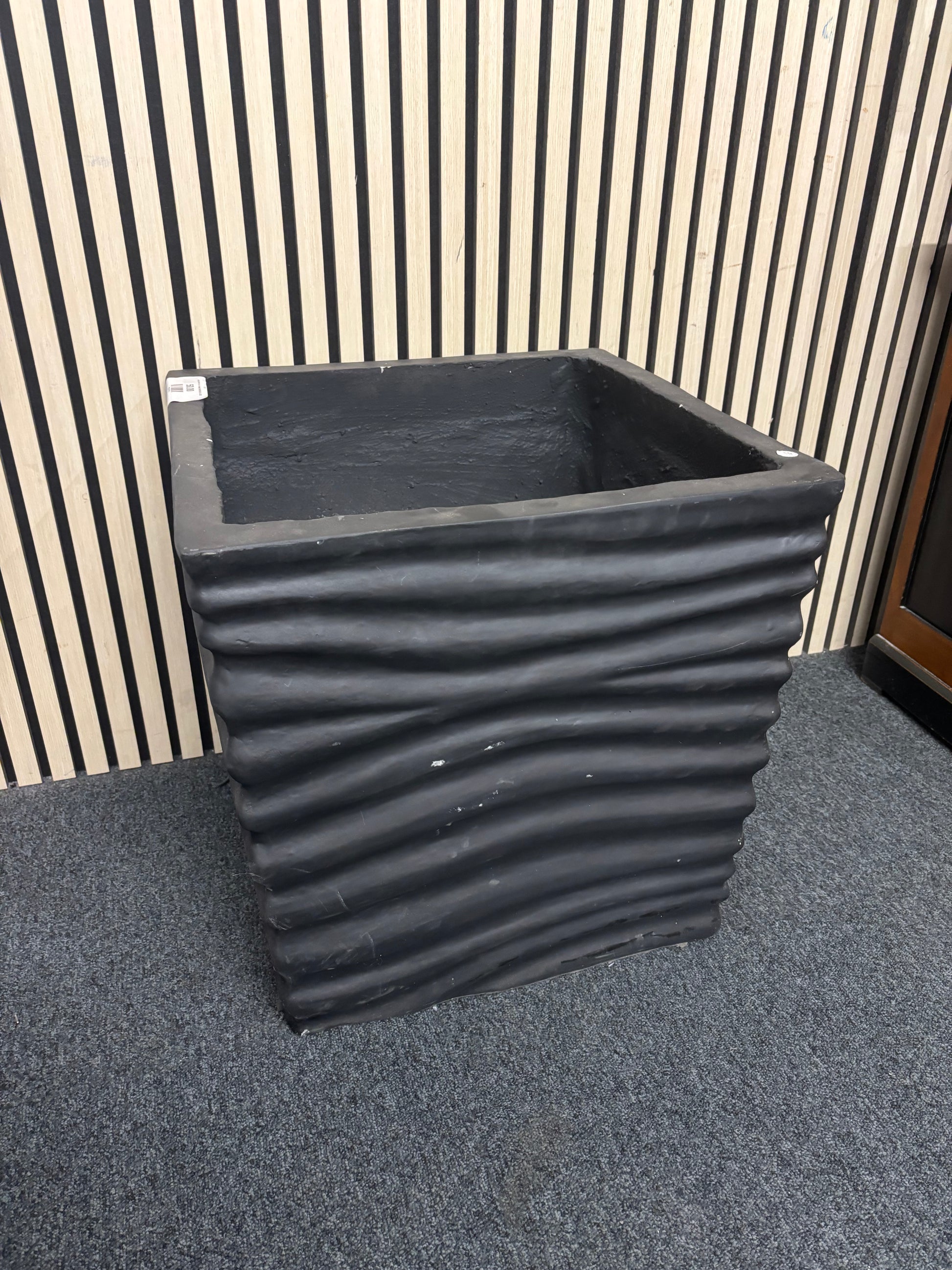 Large planter box in black 51Hx51Dx51L 43537