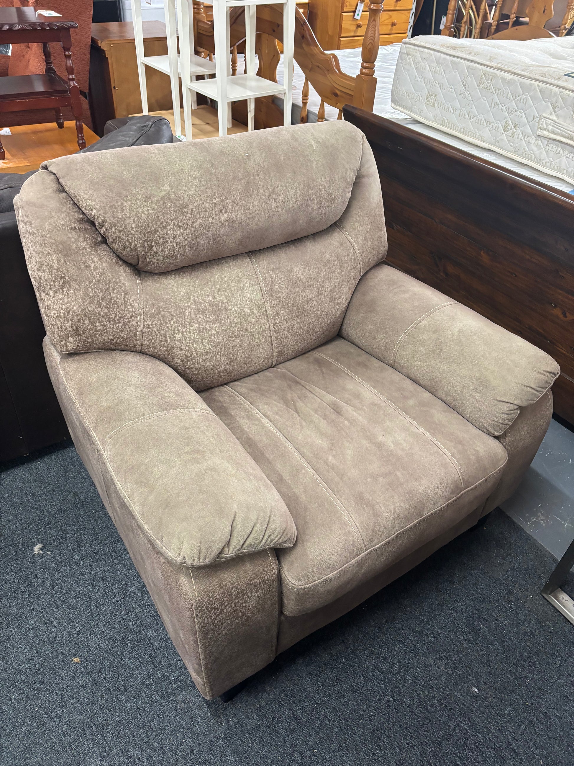 Olive green suede armchair 43487A