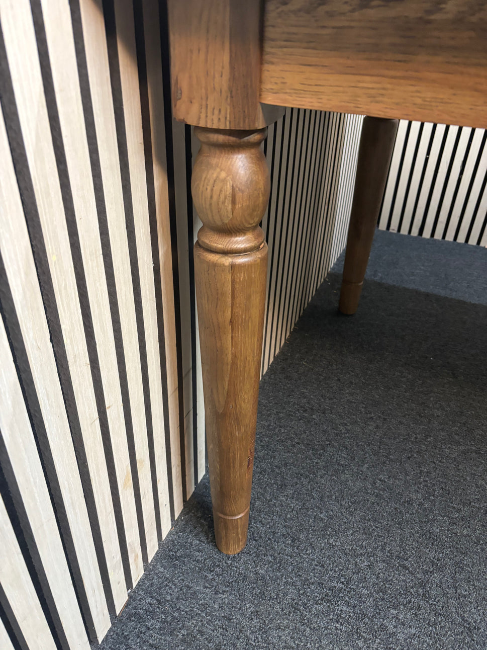 Solid oak large rectangular extendable dining table (H 75 x L 150, 240 extnd x W 95 cm) 43852
