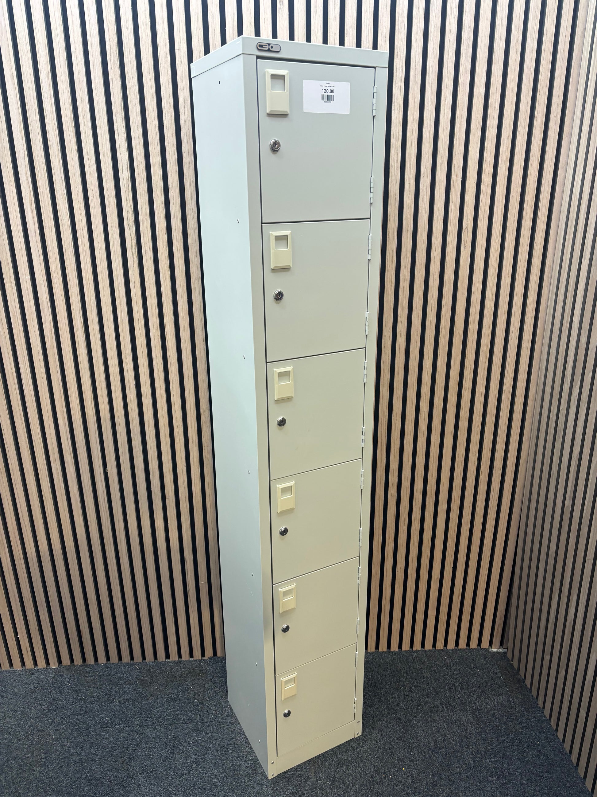 Grey 6 door locker 12x12