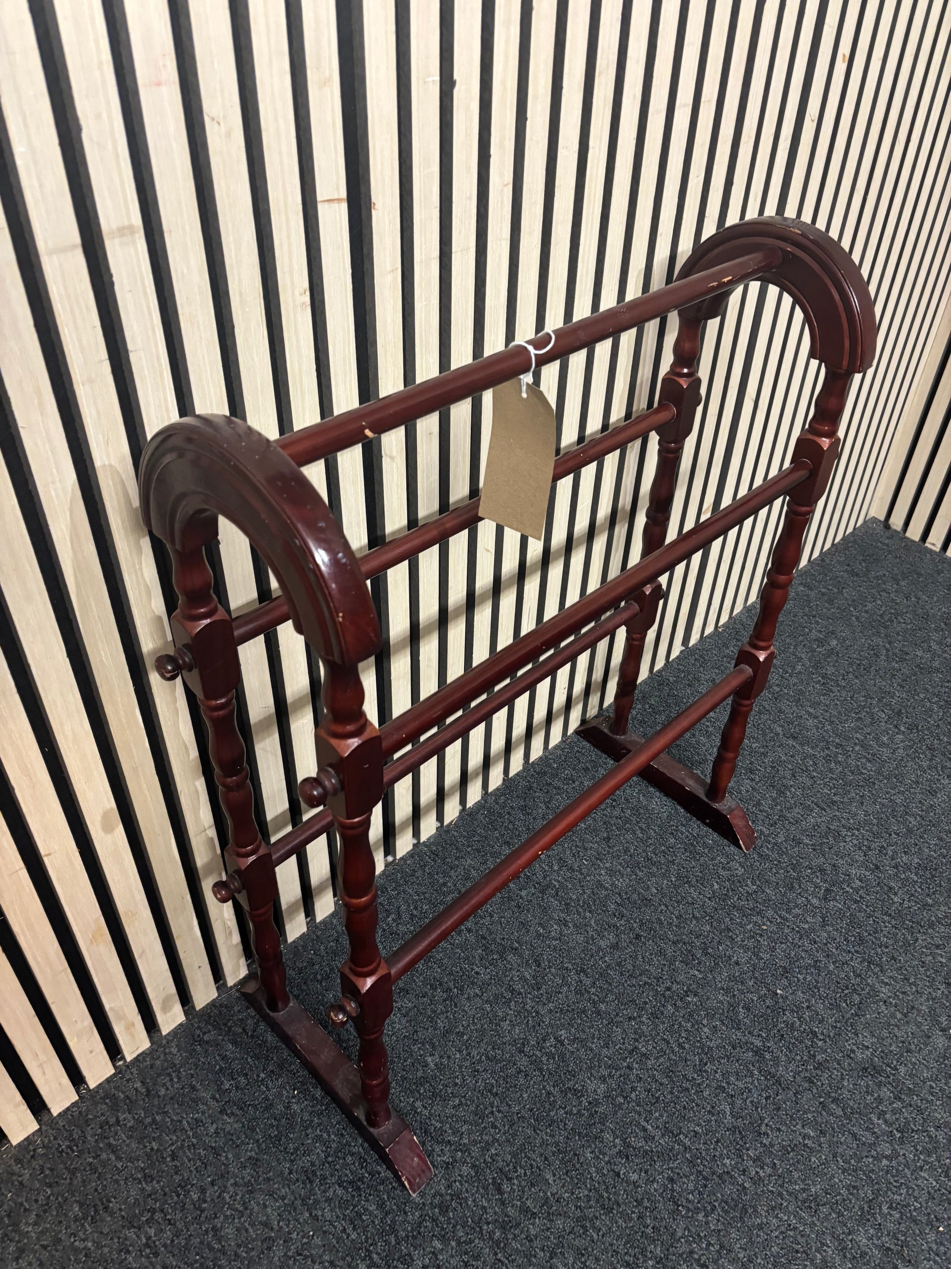 Mahogany framed towel rail 44040