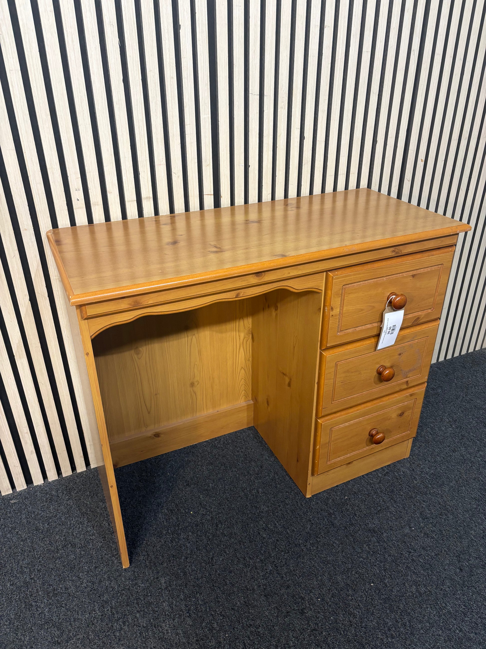 Pine 3 drawer bedroom desk dressing table (H 75 x W 90 x D 40 cm) 44039