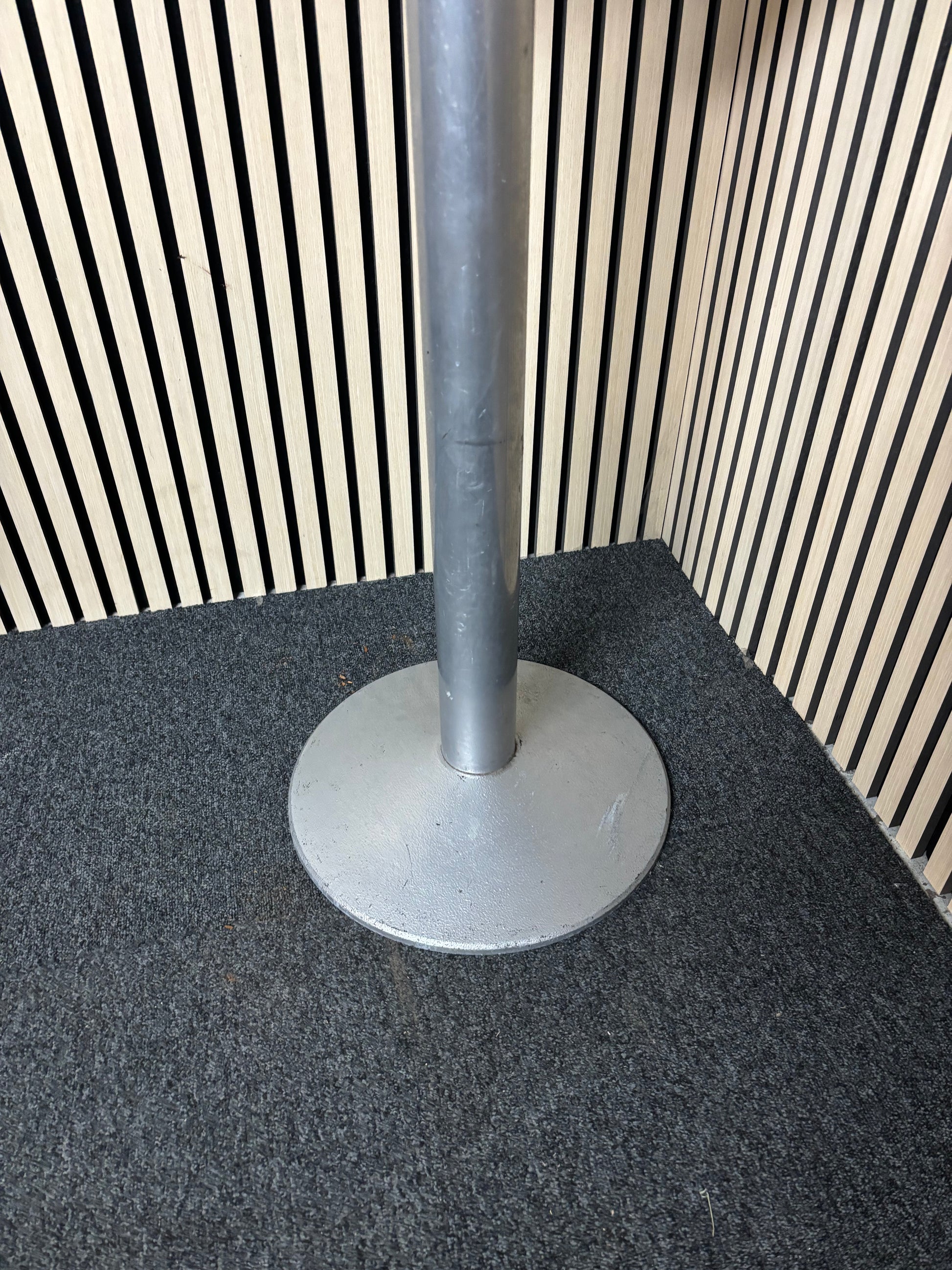 Tall beech top metal framed ciruclar table (H 110 x W 80 cm)