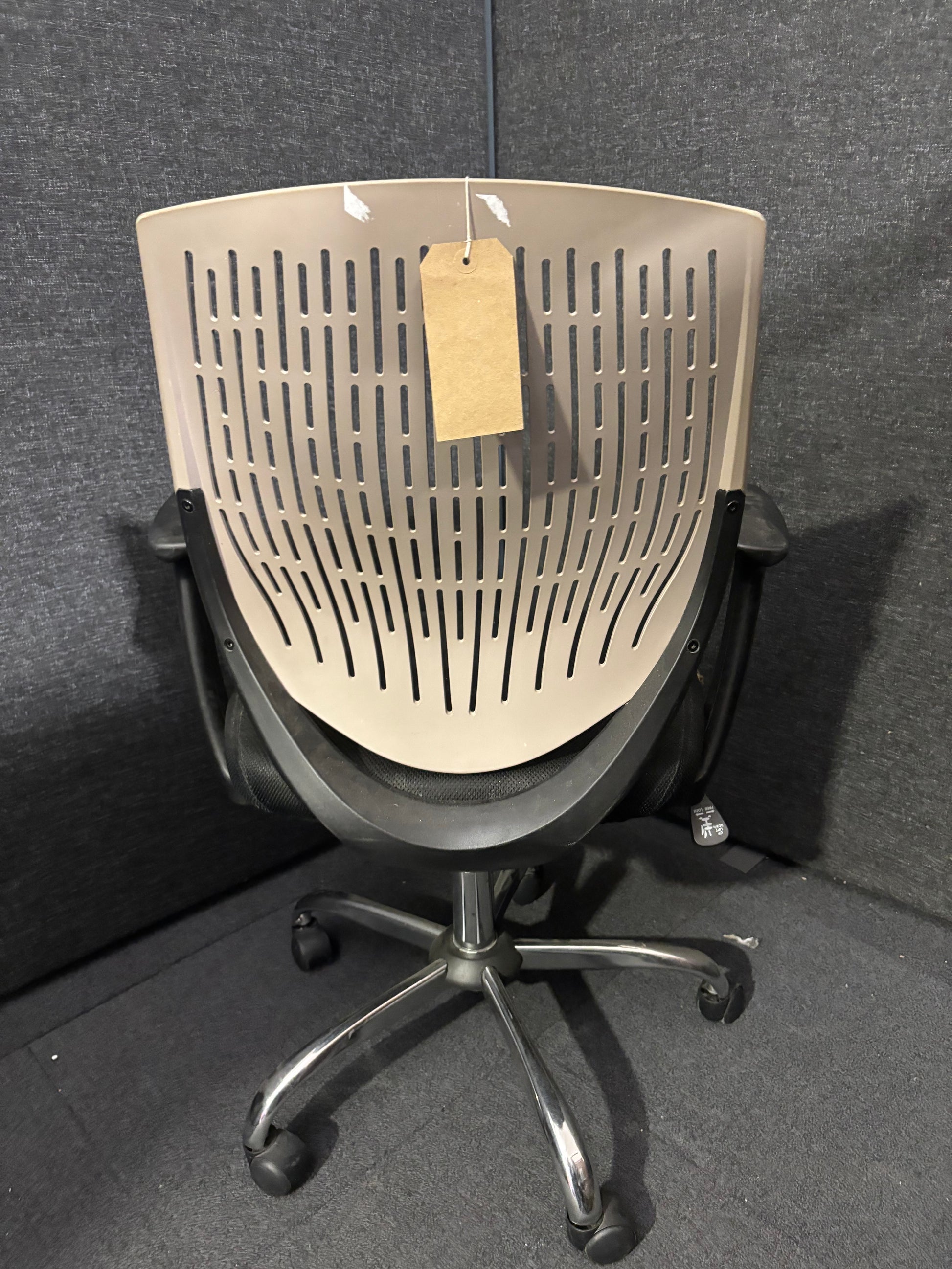 Brown plastic back mesh seat second hand swivel chair