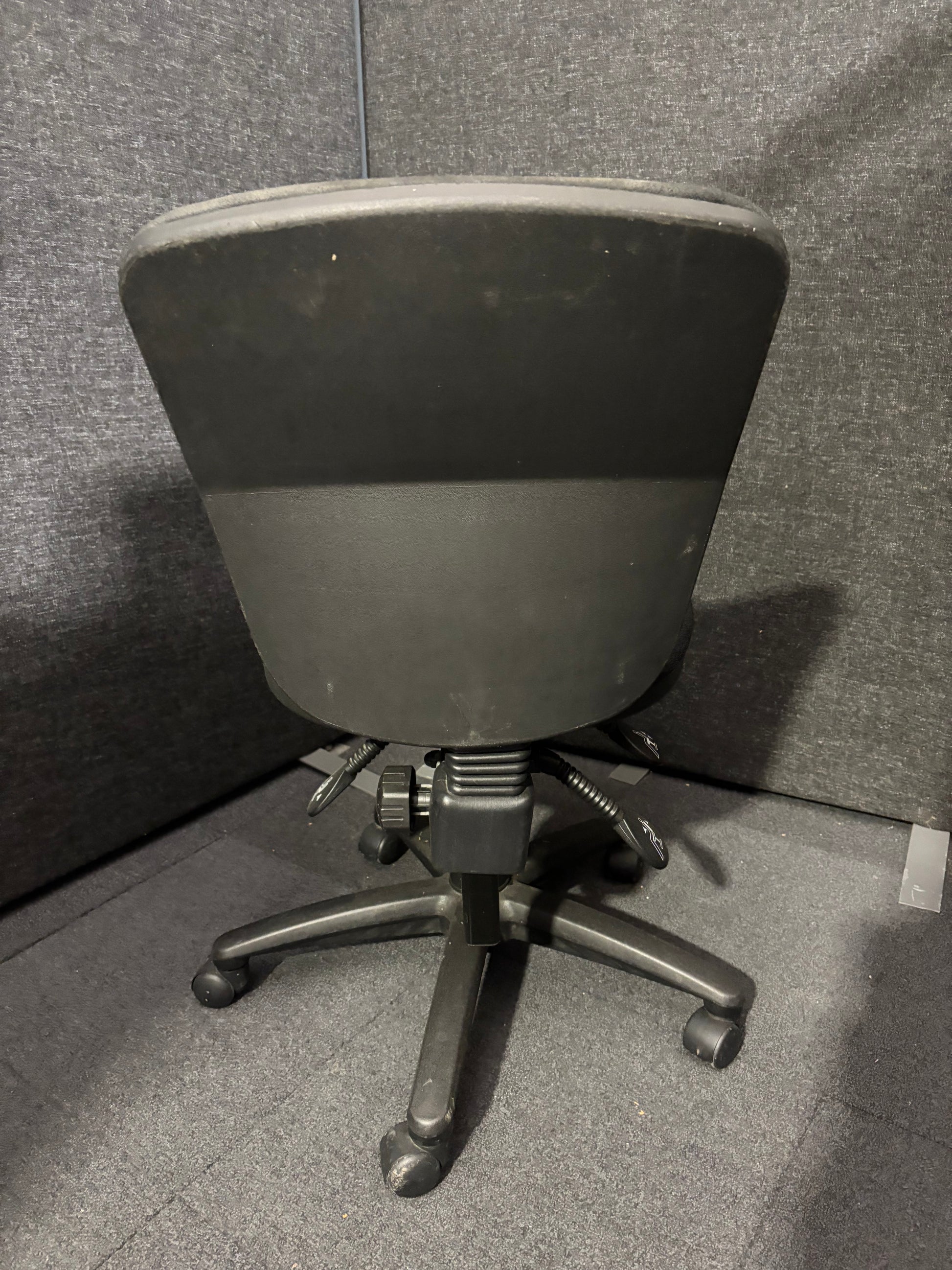 Black fabric second hand swivel chair no arms