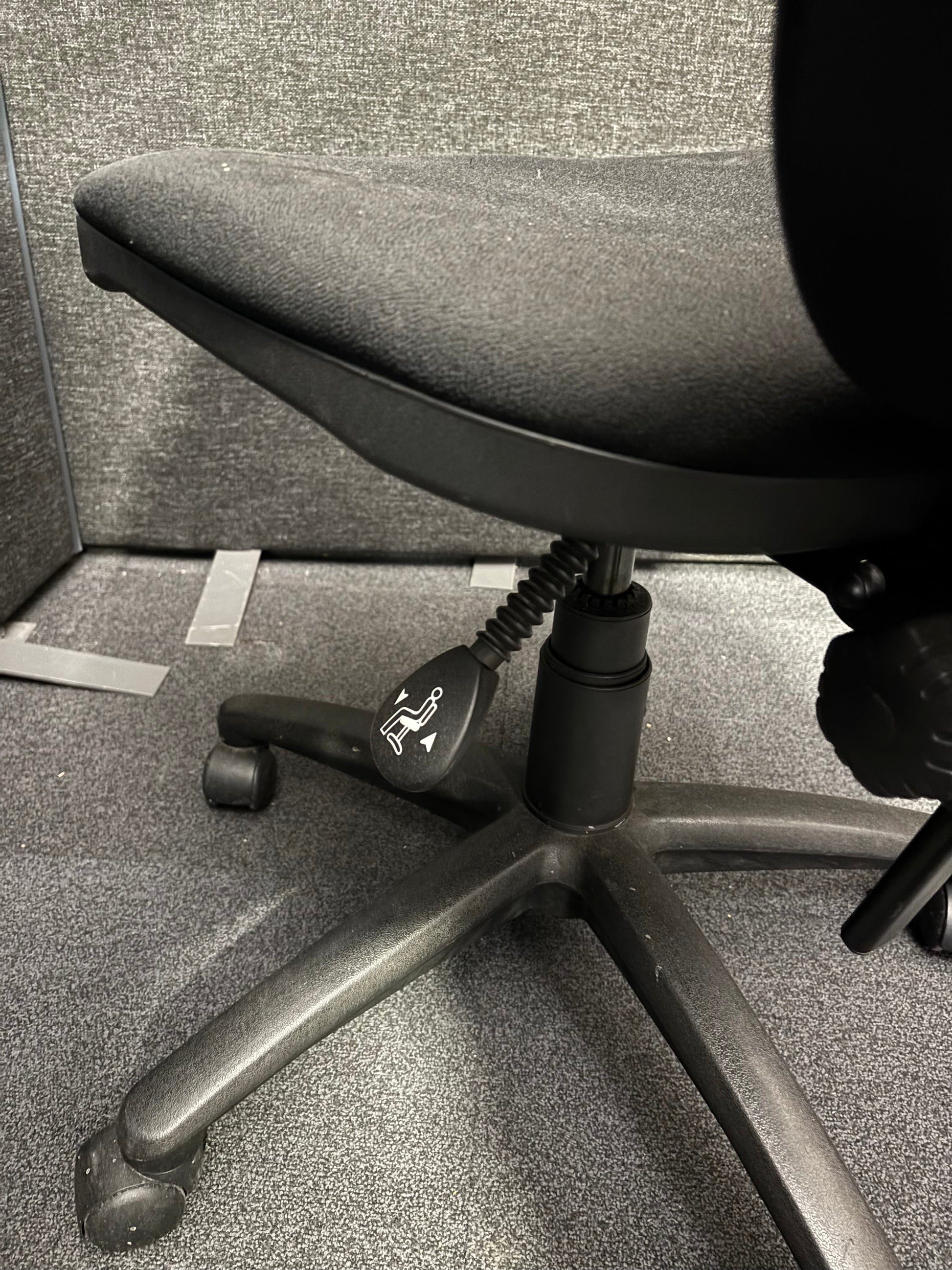 Black fabric second hand swivel chair no arms