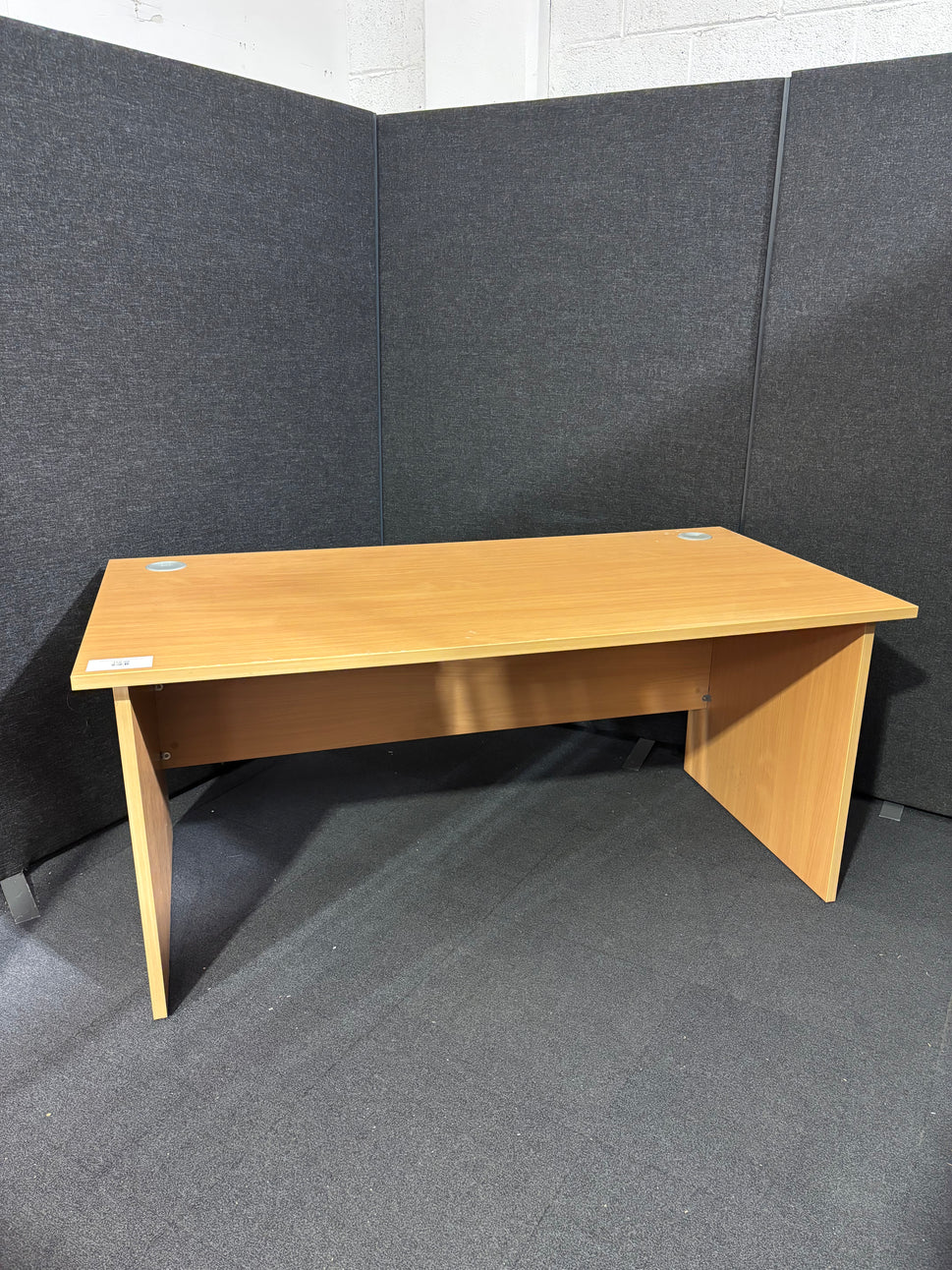 Beech 1600*800 second hand straight desk with panel legs