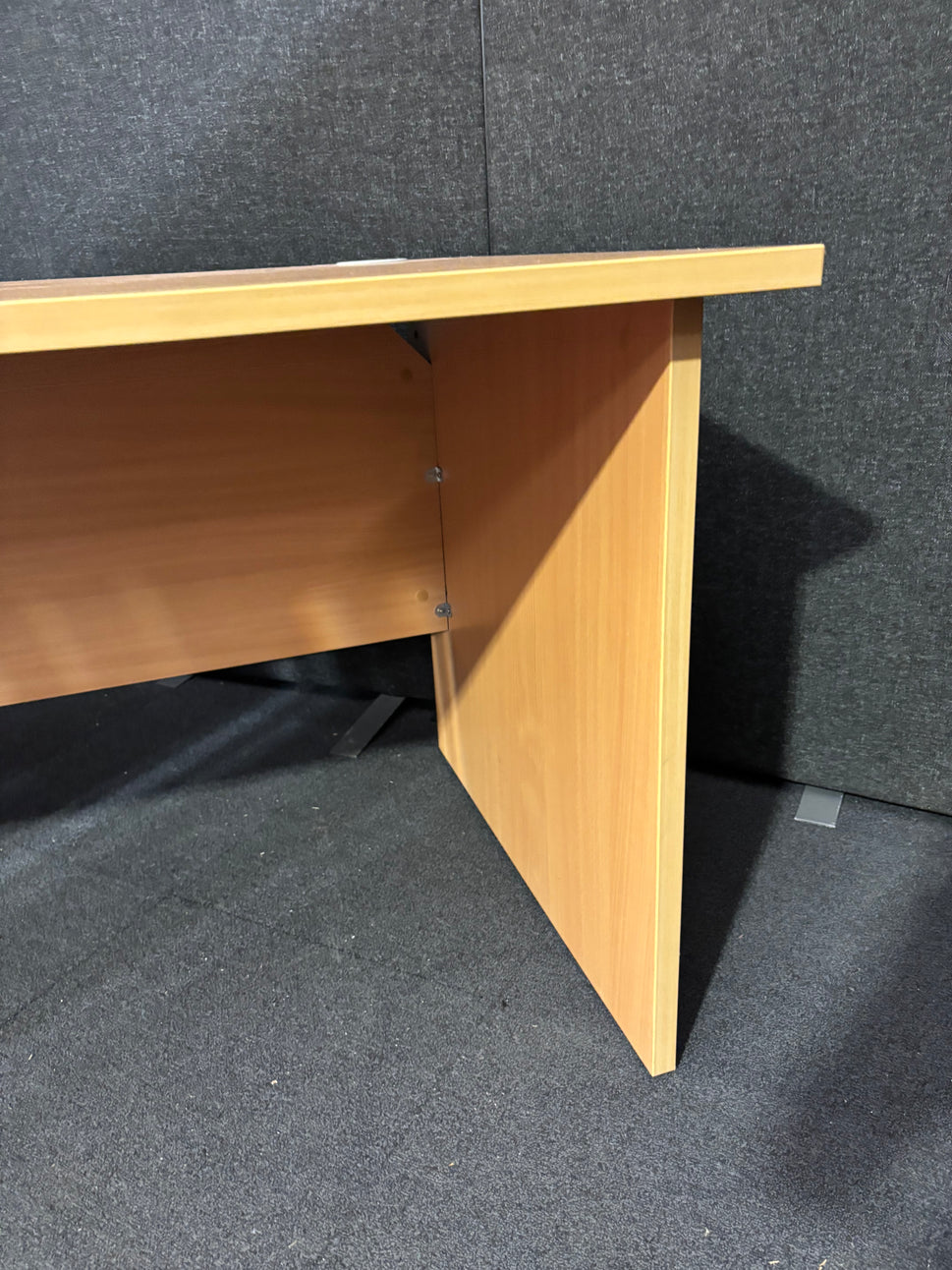 Beech 1600*800 second hand straight desk with panel legs