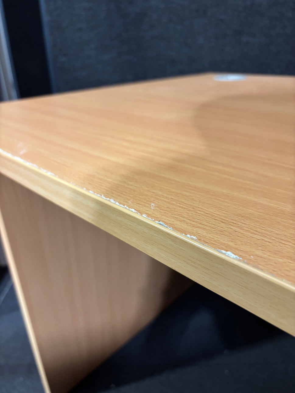 Beech 1600*800 second hand straight desk with panel legs