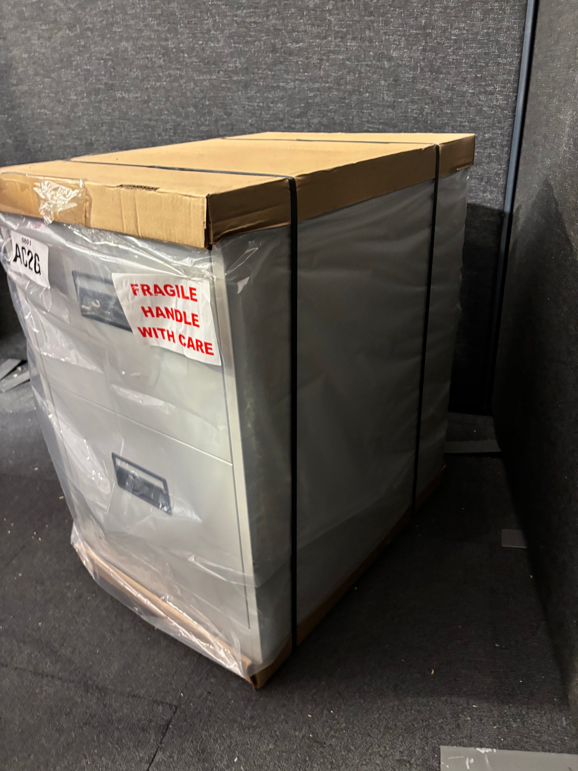 NEW AC2G 2 drawer filing cabinet in grey metal with keys H73X46wx62D. BRAND NEW PRICE INC VAT AT 23%