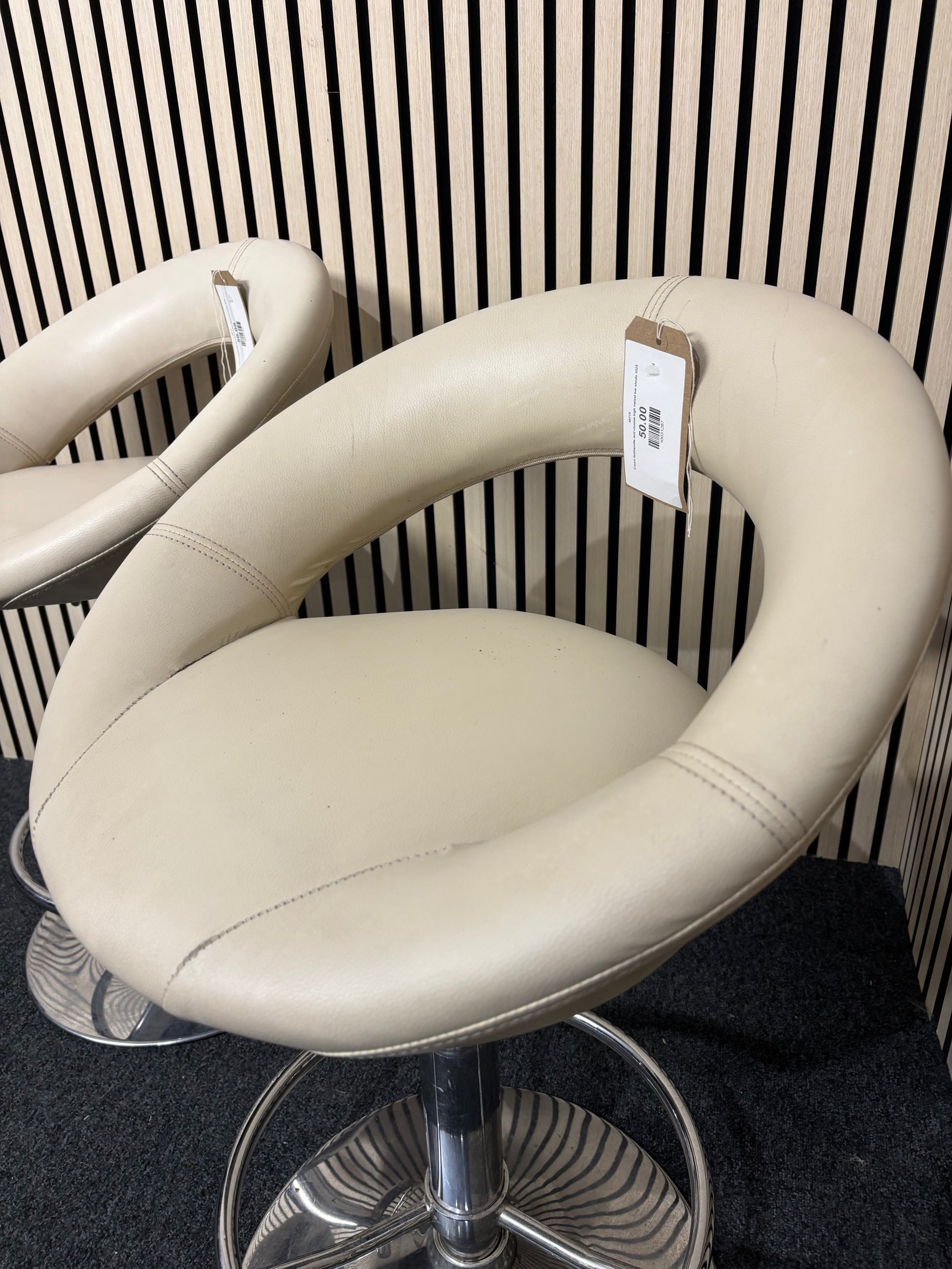 Cream leatherette and chrome high swivel bar stools 3325