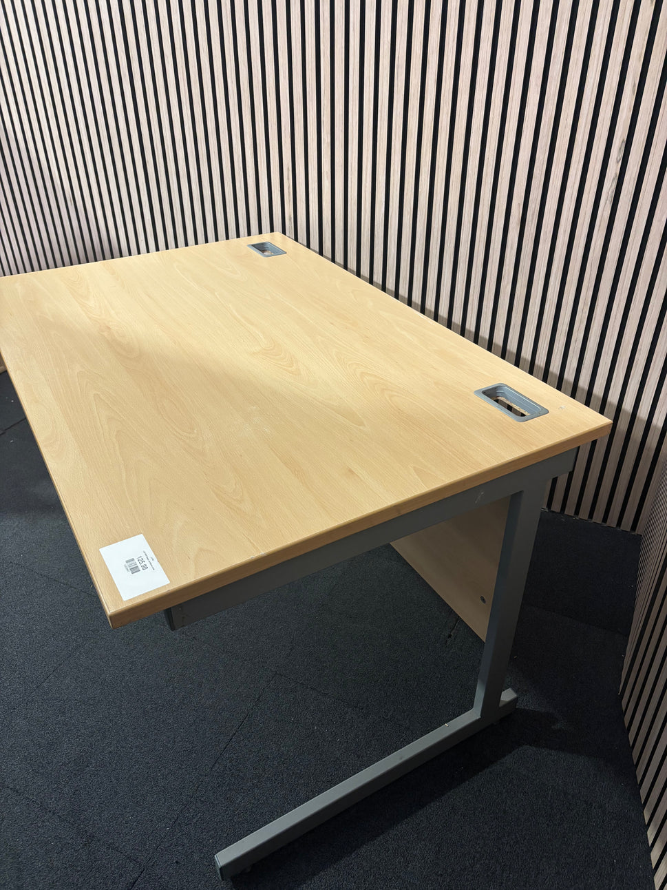 1200*800 Beech cantilever desk
