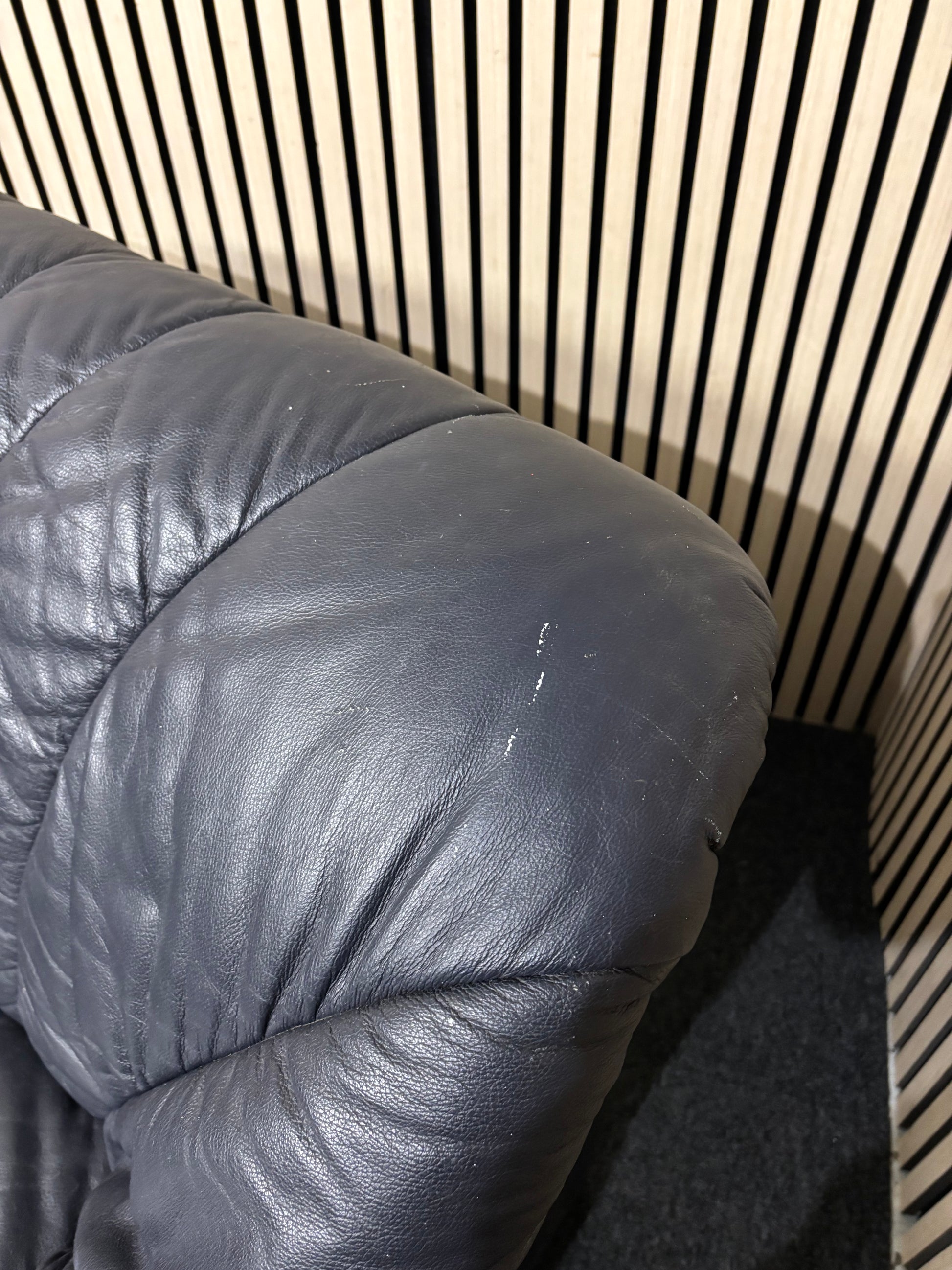Single Leather Navy Armchair 3126