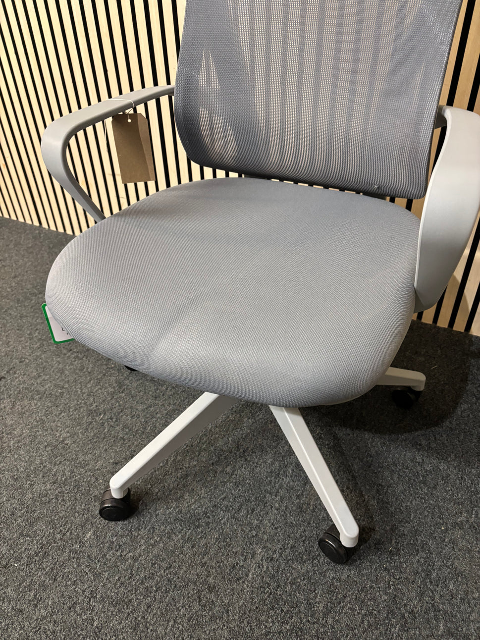 Eva mesh back task chair - grey. Liquidated stock