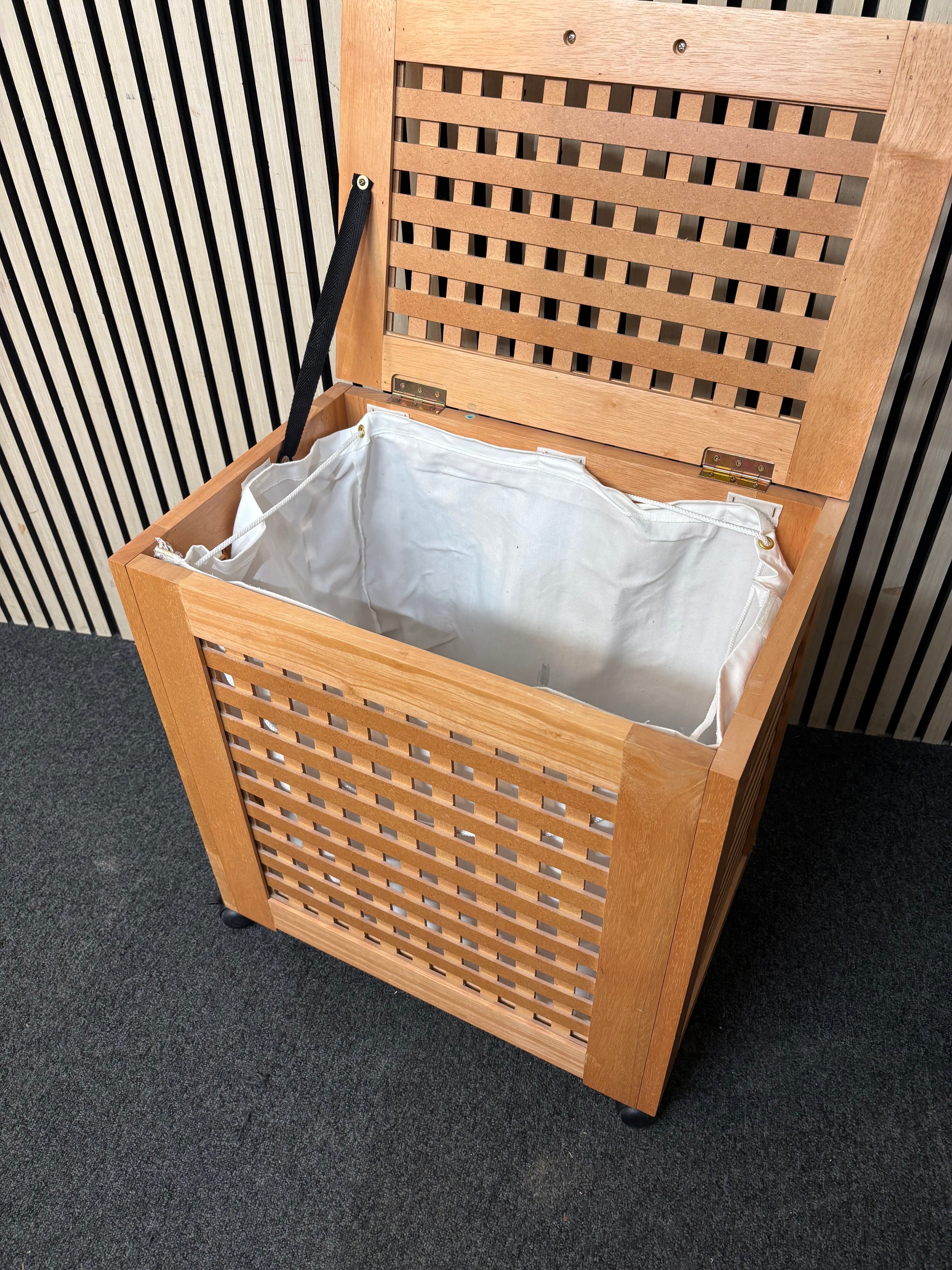 Pine lattice top open laundry boxes on castors 3126