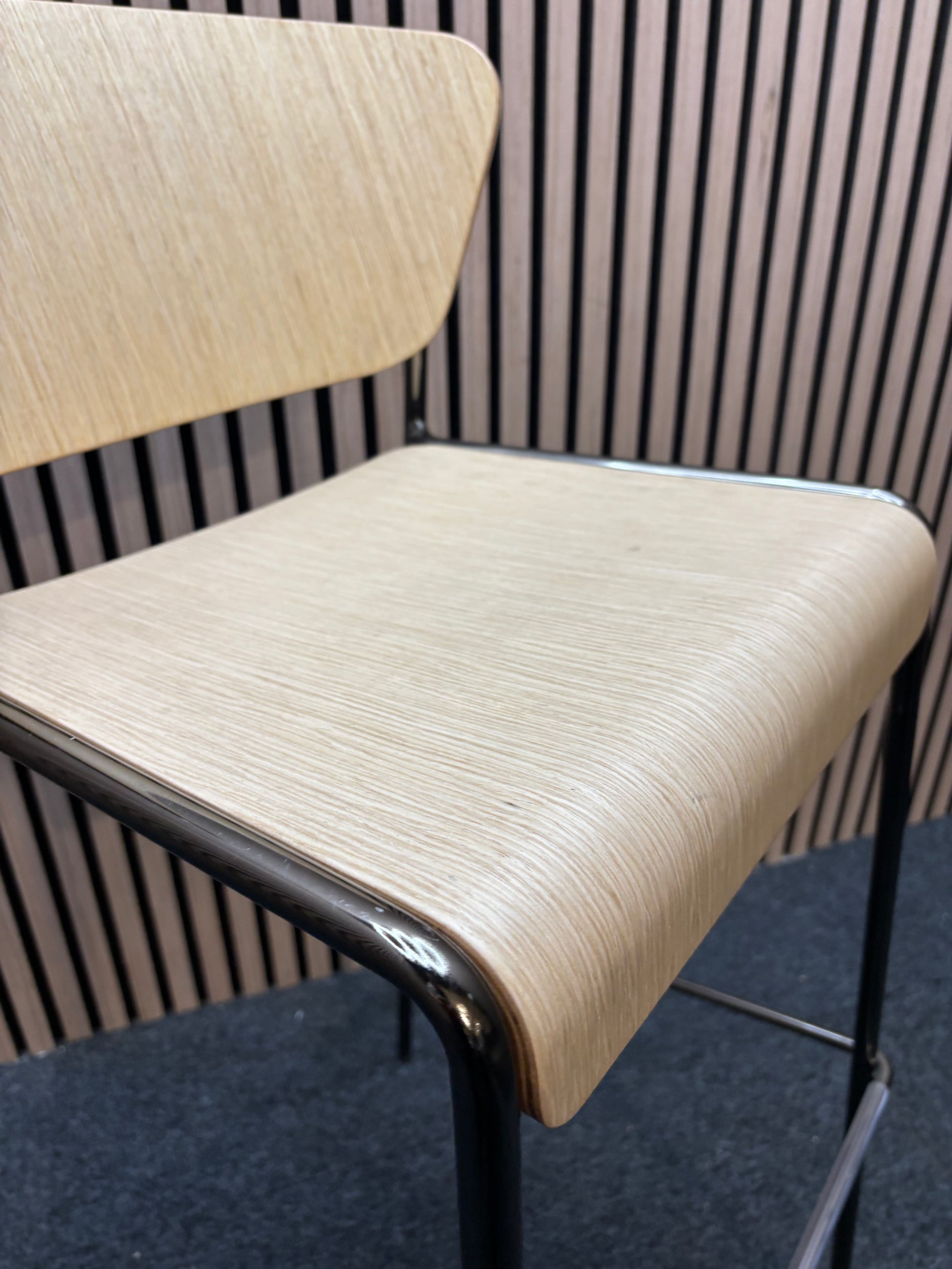 Salo bar stool with natural oak and solid 4 legged black frame