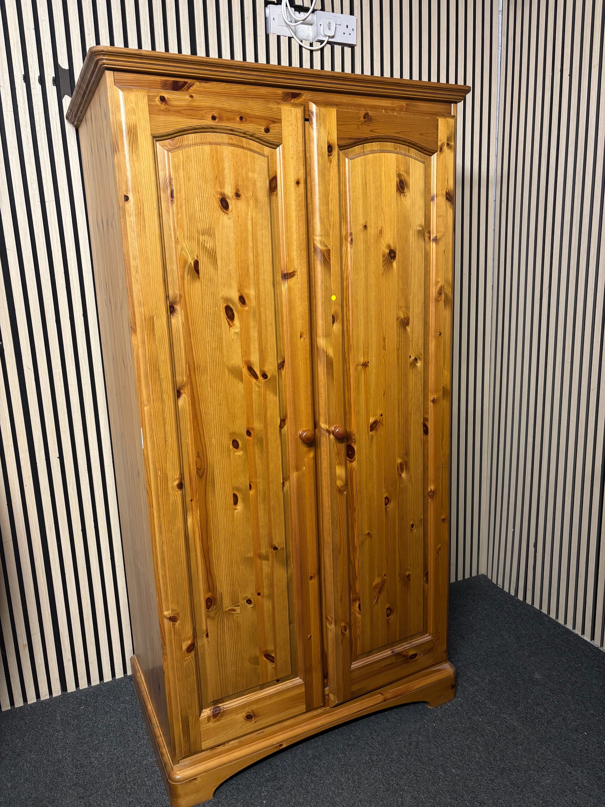 Tall 2 door natural pine wardrobe (H 186 x W 97 x D 60 cm) 2226