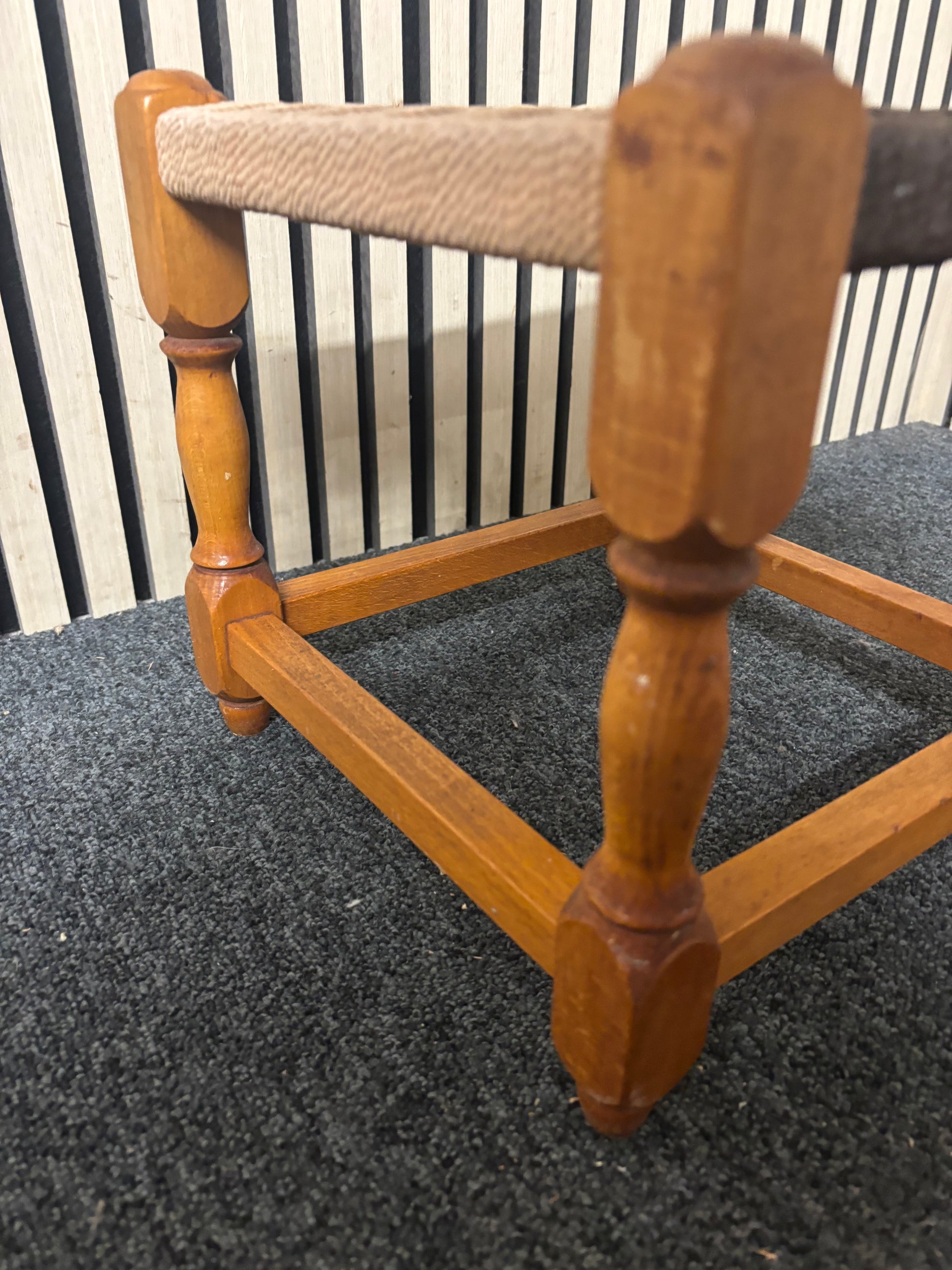 Small sugain stool 2226